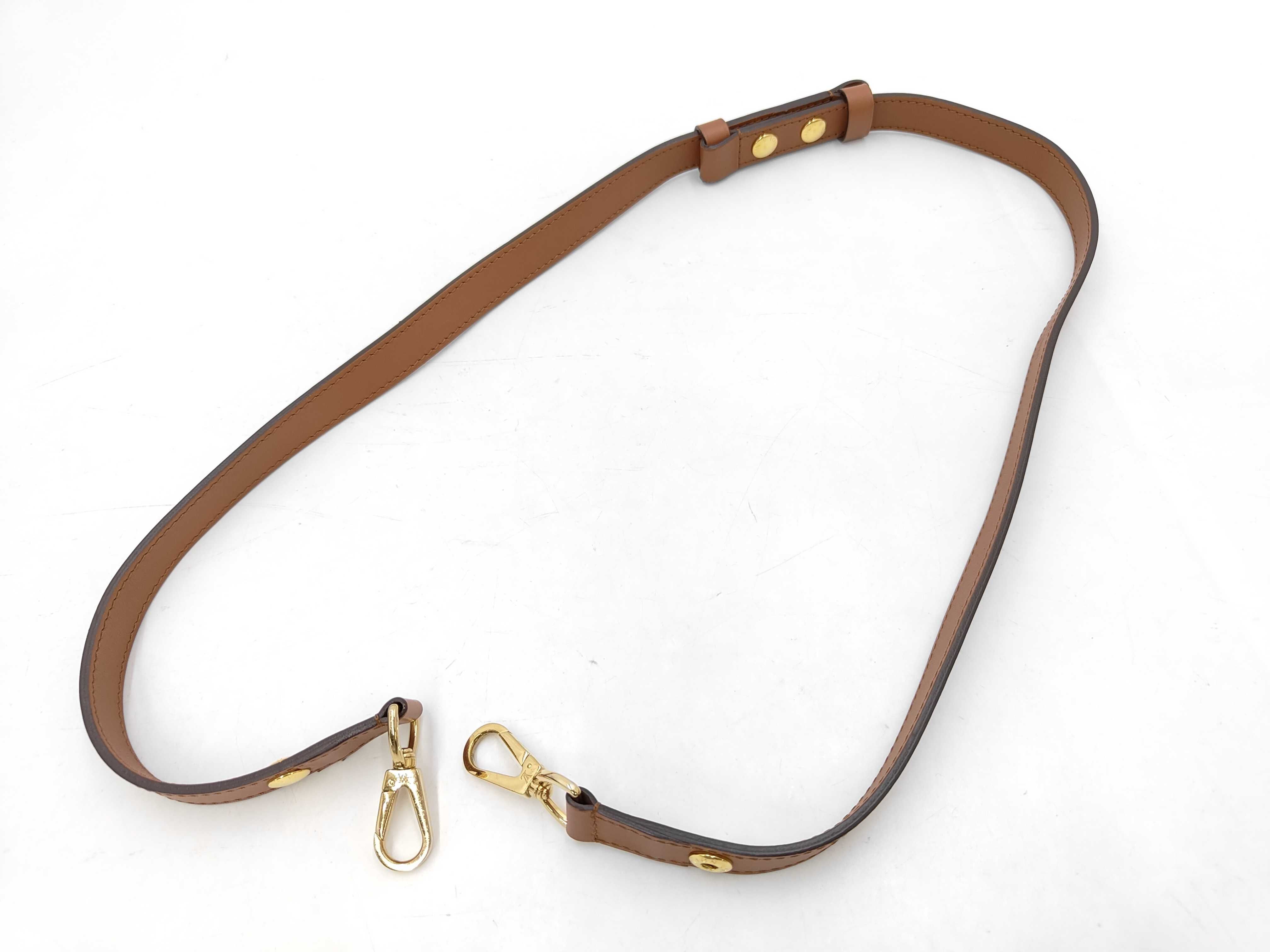 Monogram Reverse M45958 Dauphine MM Shoulder Bag — view 13