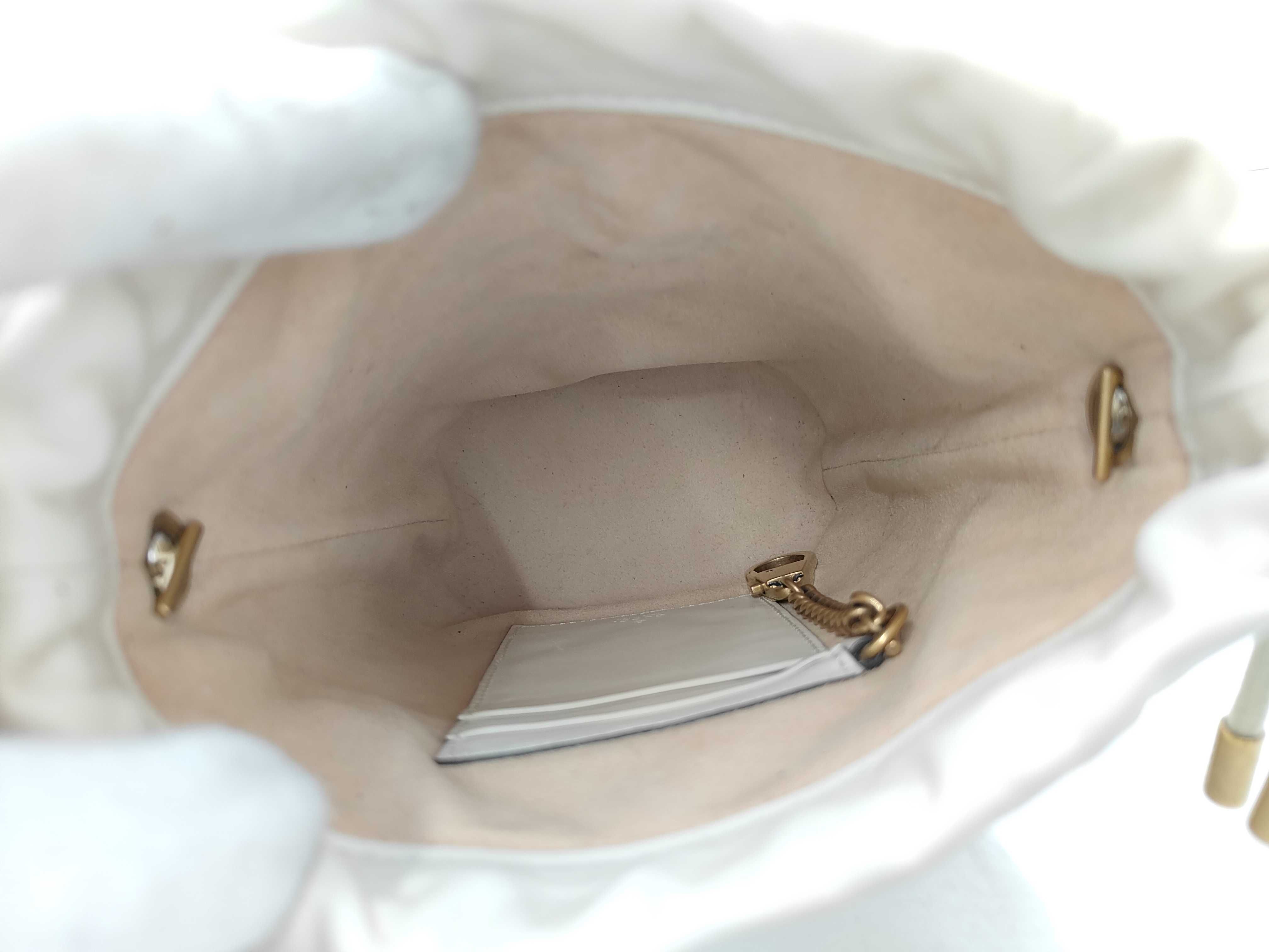 GG Marmont Mini Bucket Bag Shoulder Bag — view 8
