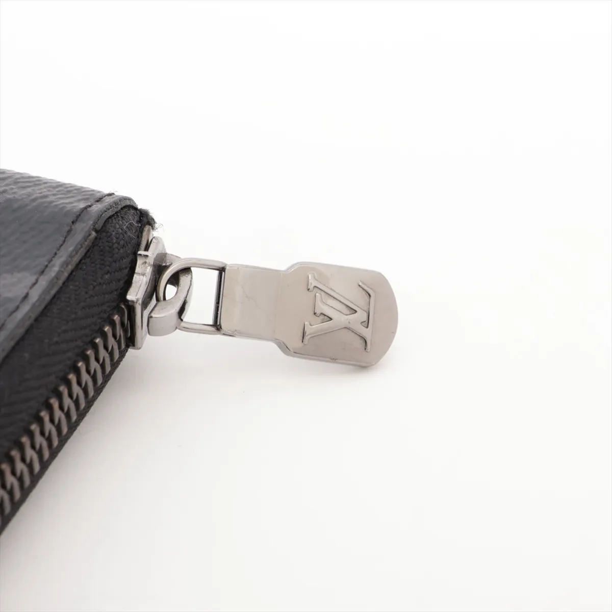 Monogram Eclipse Zippy Wallet Vertical M62295 GI4149 Black Round Zip Wallet — view 9