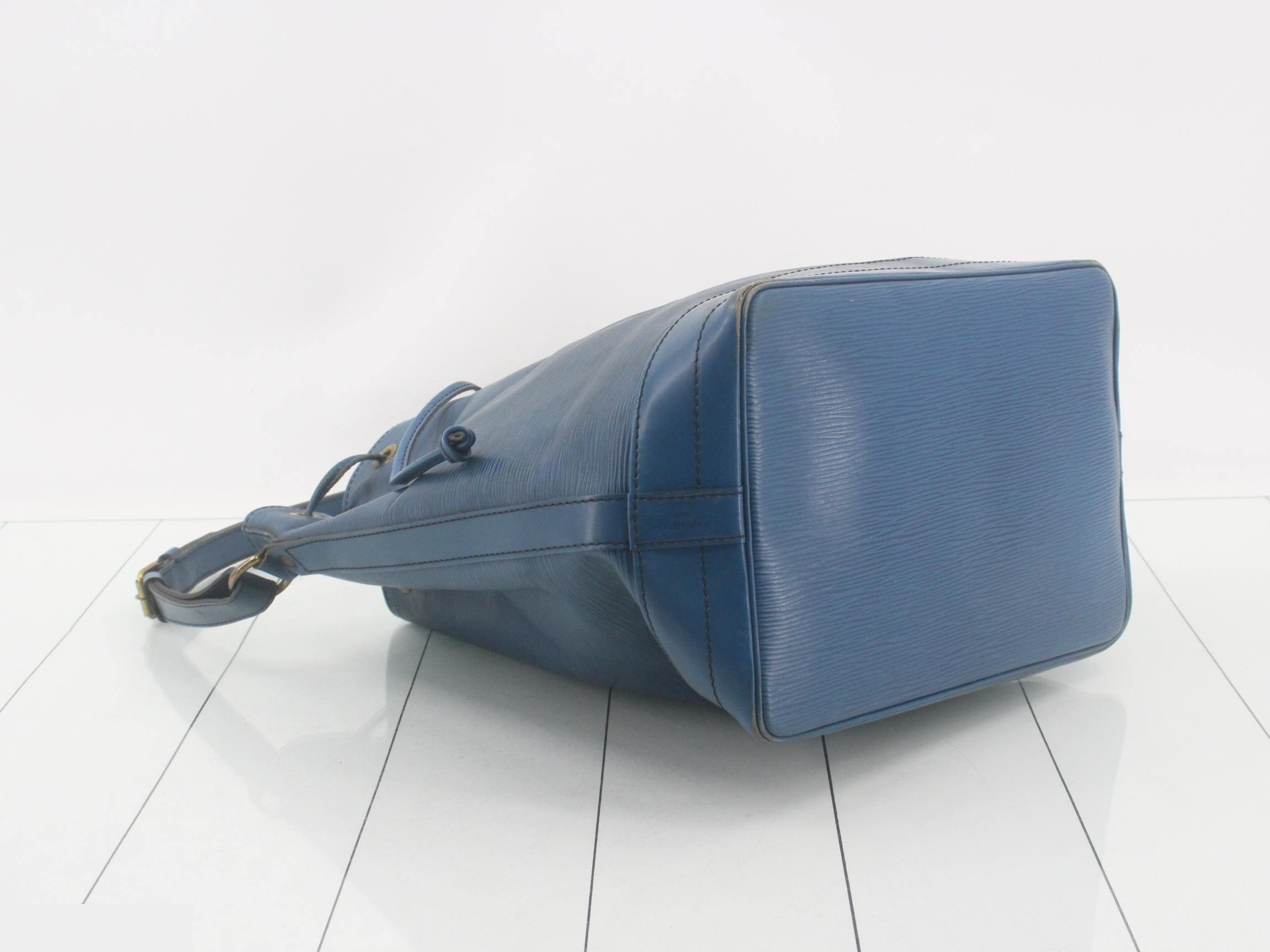 Epi Noe Toledo Blue Shoulder Bag — view 5
