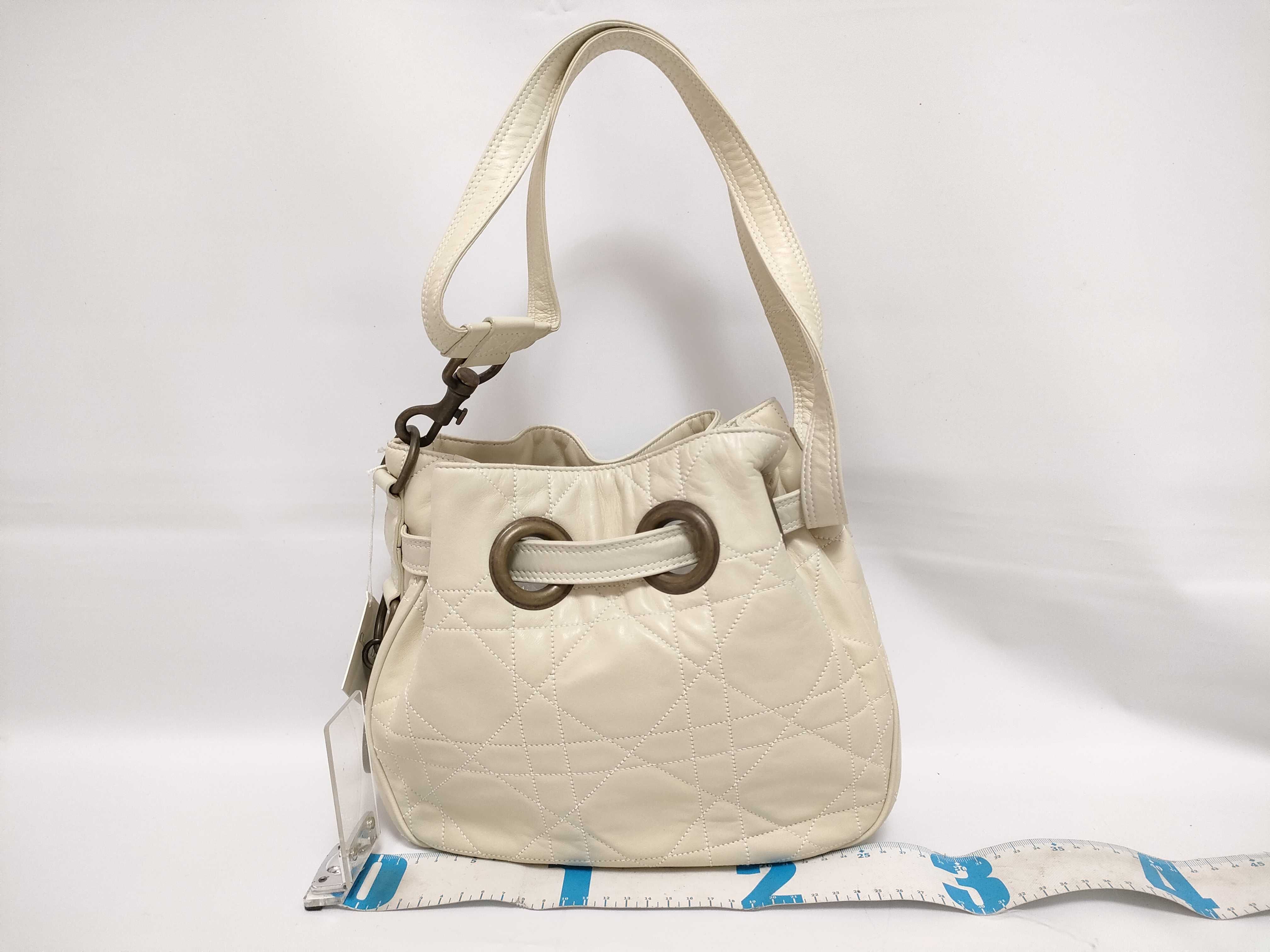 Cannage Drawstring One-Shoulder Bag 09-MA-0066 Shoulder Bag — view 2