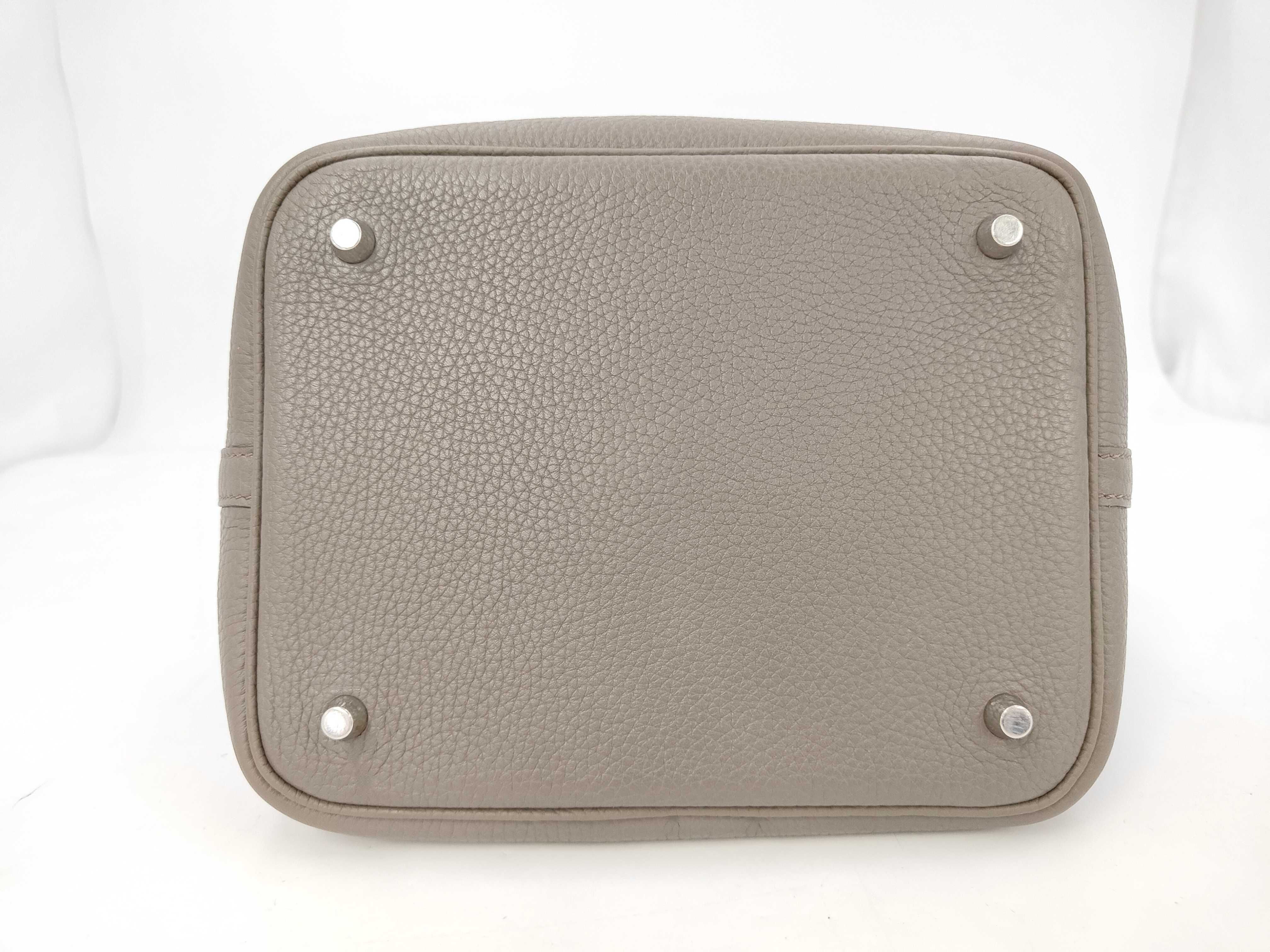 Picotin Lock MM Taurillon Leather Etoupe X Stamp Silver Hardware Handbag — view 3