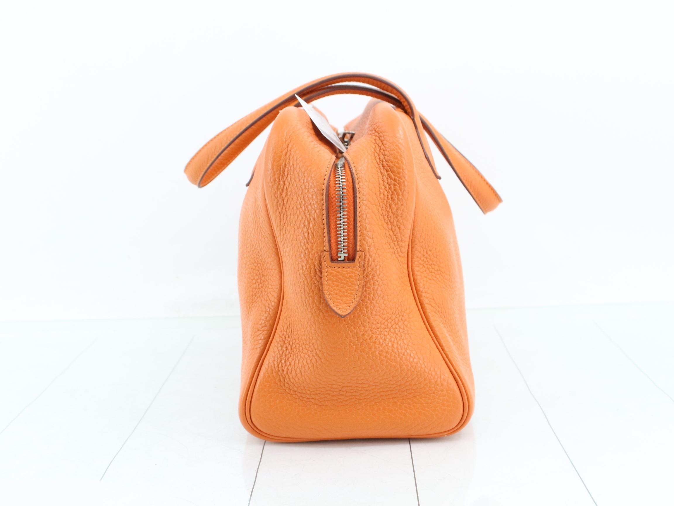 Victoria 35 Handbag, Taurillon Leather, Q Stamp — view 4