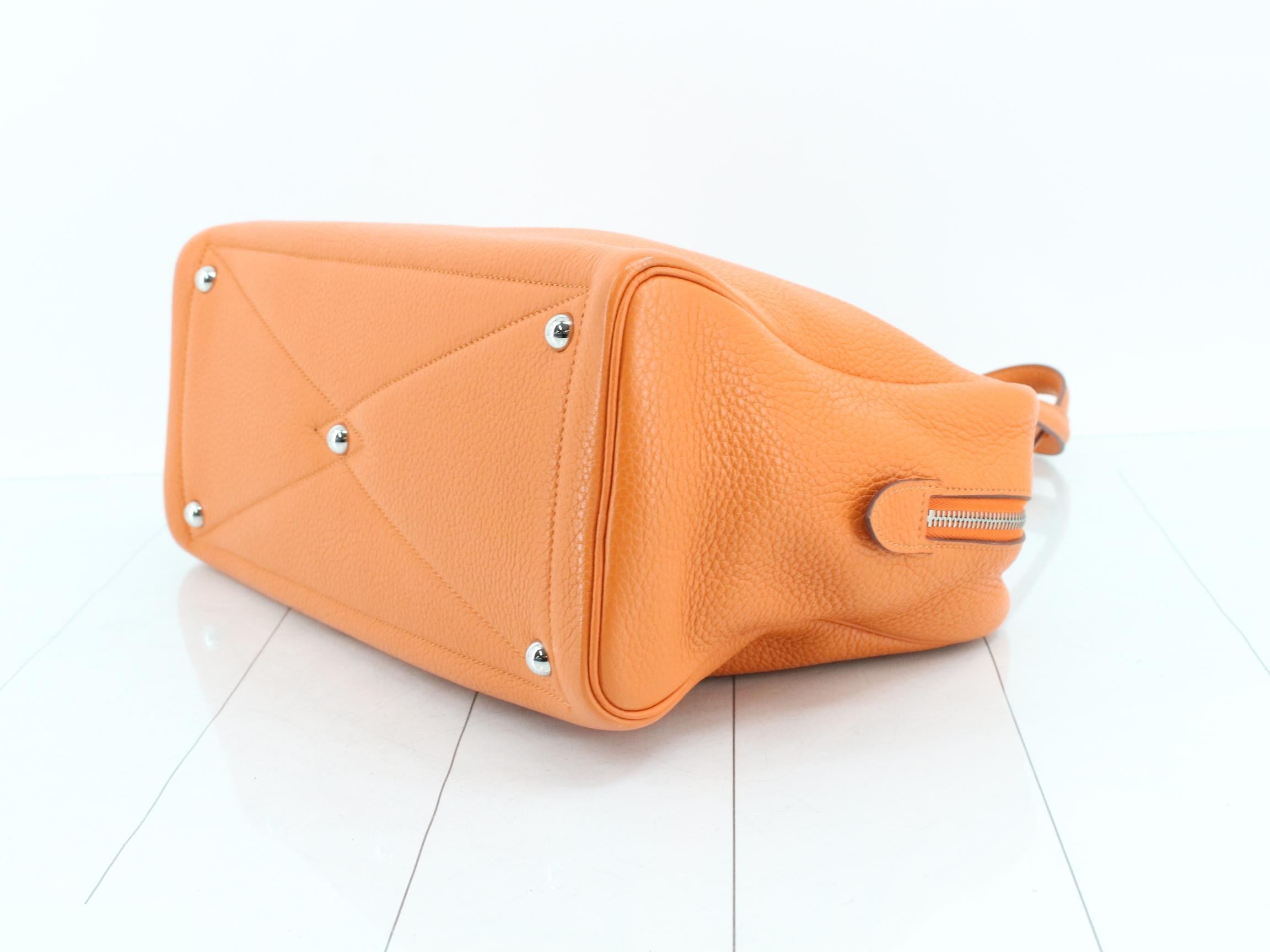 Victoria 35 Handbag, Taurillon Leather, Q Stamp — view 6
