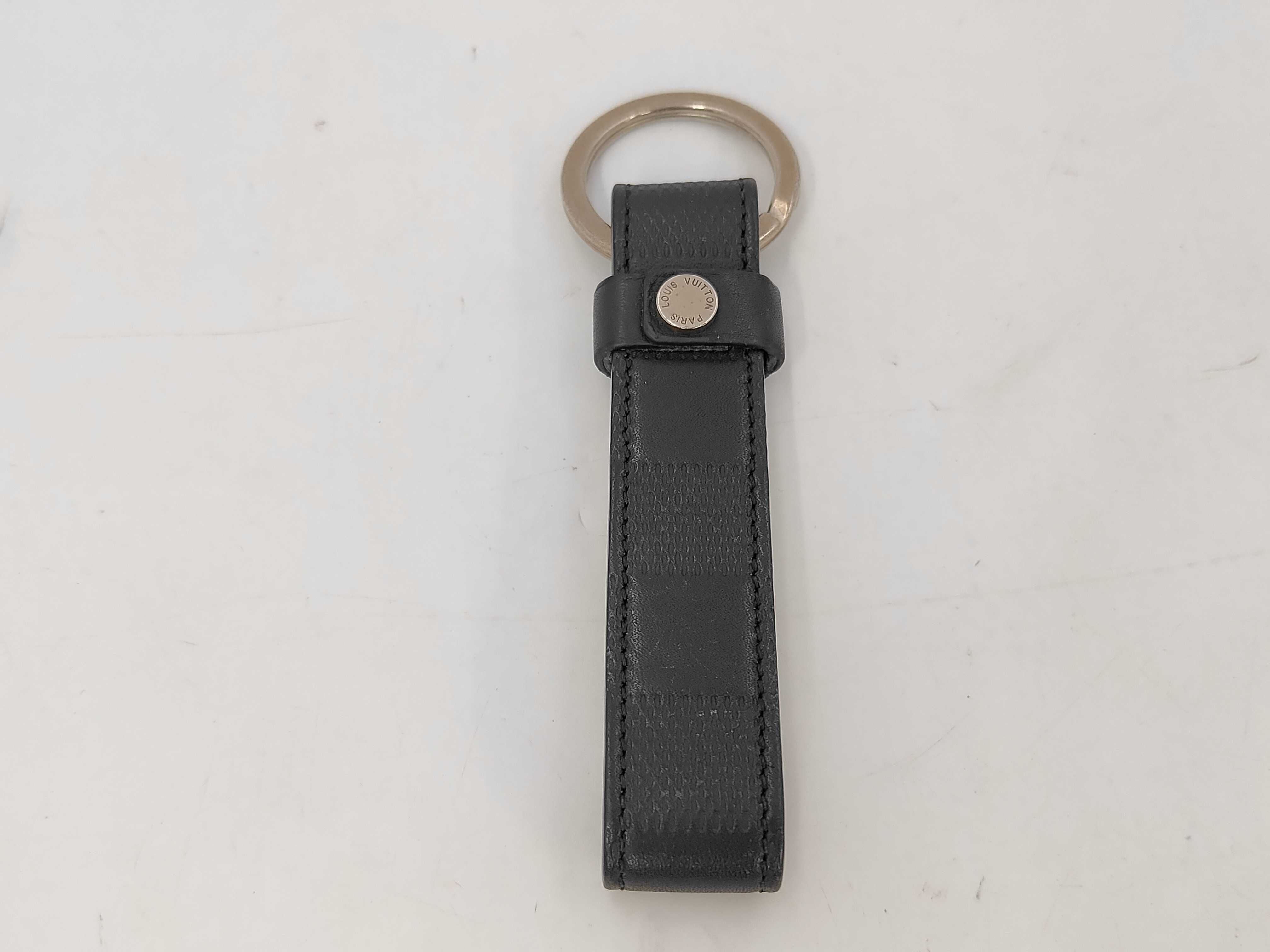 Damier Graphite Louis Vuitton M62710 Damier Graphite Keychain LV Dragonne Keychain CX0127 Key Case/Keychain — view 2