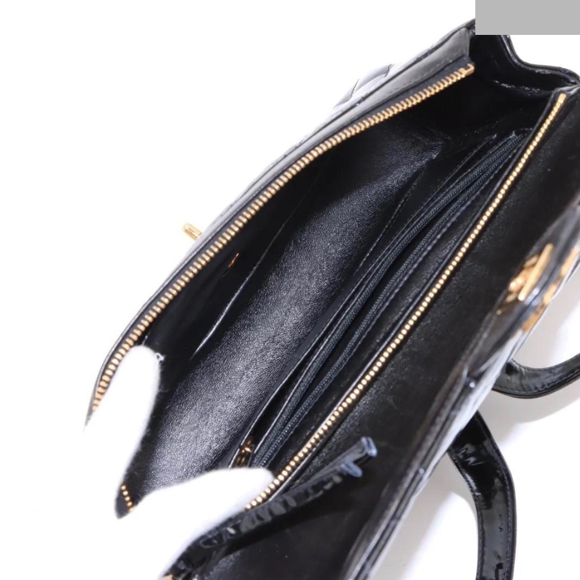 Matelassé Patent Leather Shoulder Bag Chain Backpack 3712513 — view 8