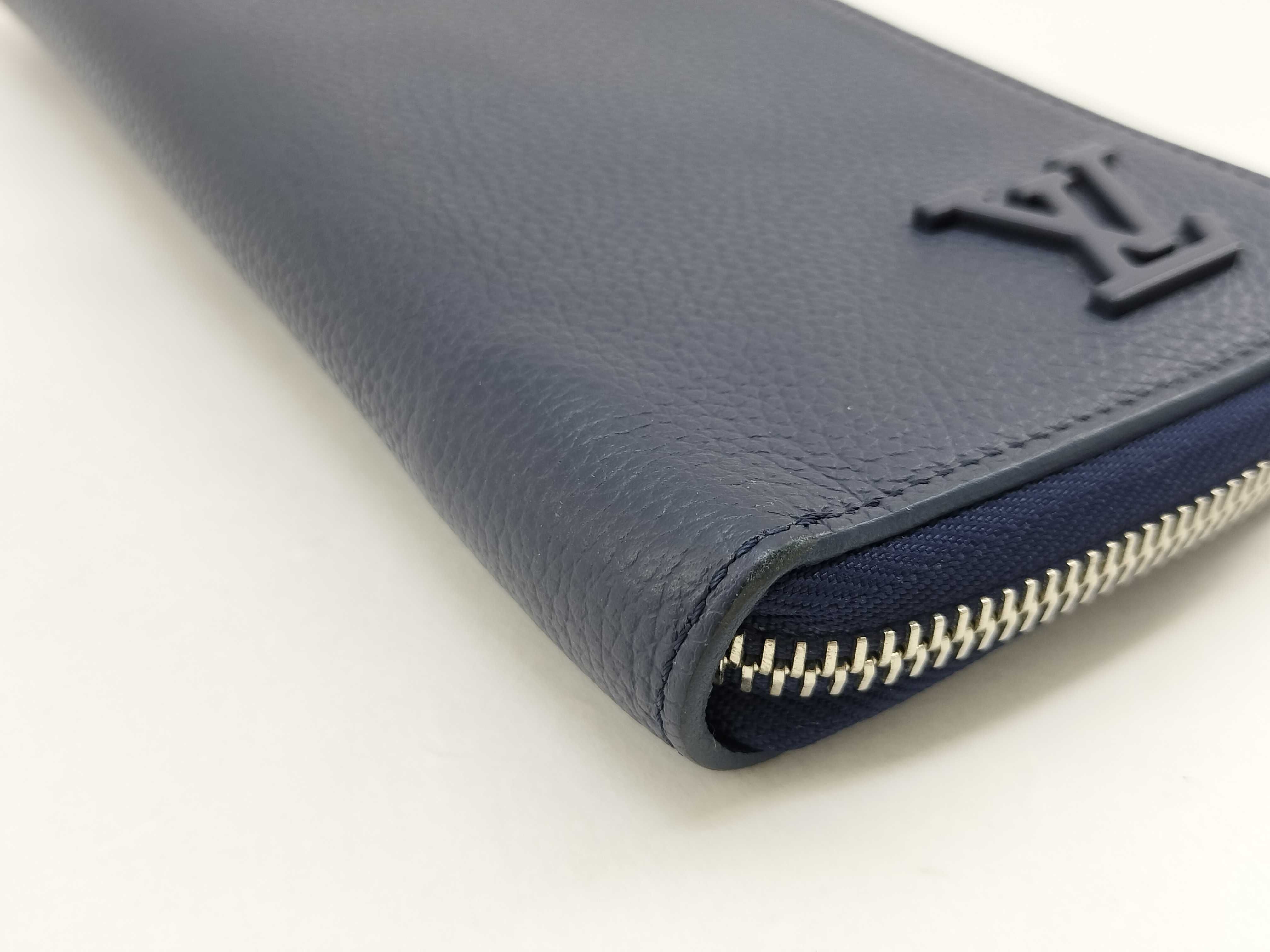 LV Aerogram Zippy Wallet Vertical M81767 (with IC chip) — view 4