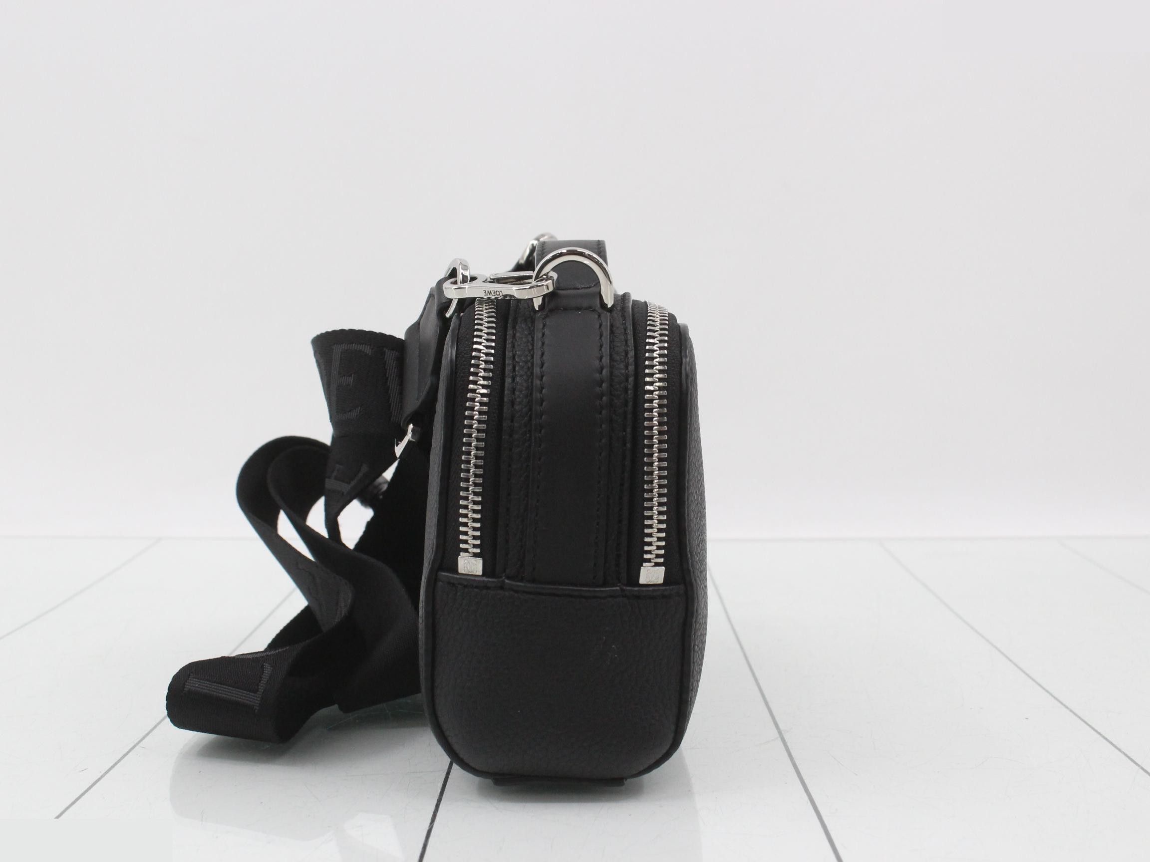 Crossbody Camera Bag, Mini Shoulder Bag, Black — view 3