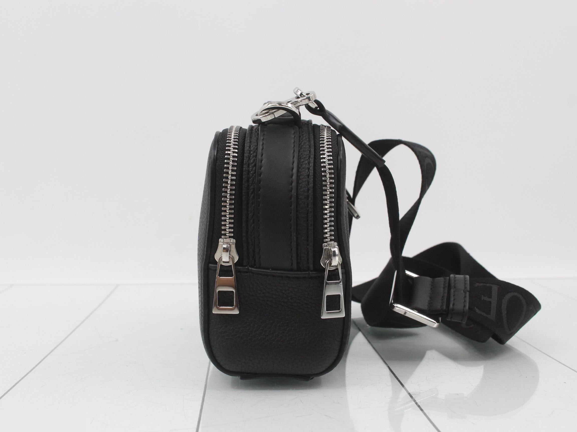Crossbody Camera Bag, Mini Shoulder Bag, Black — view 4