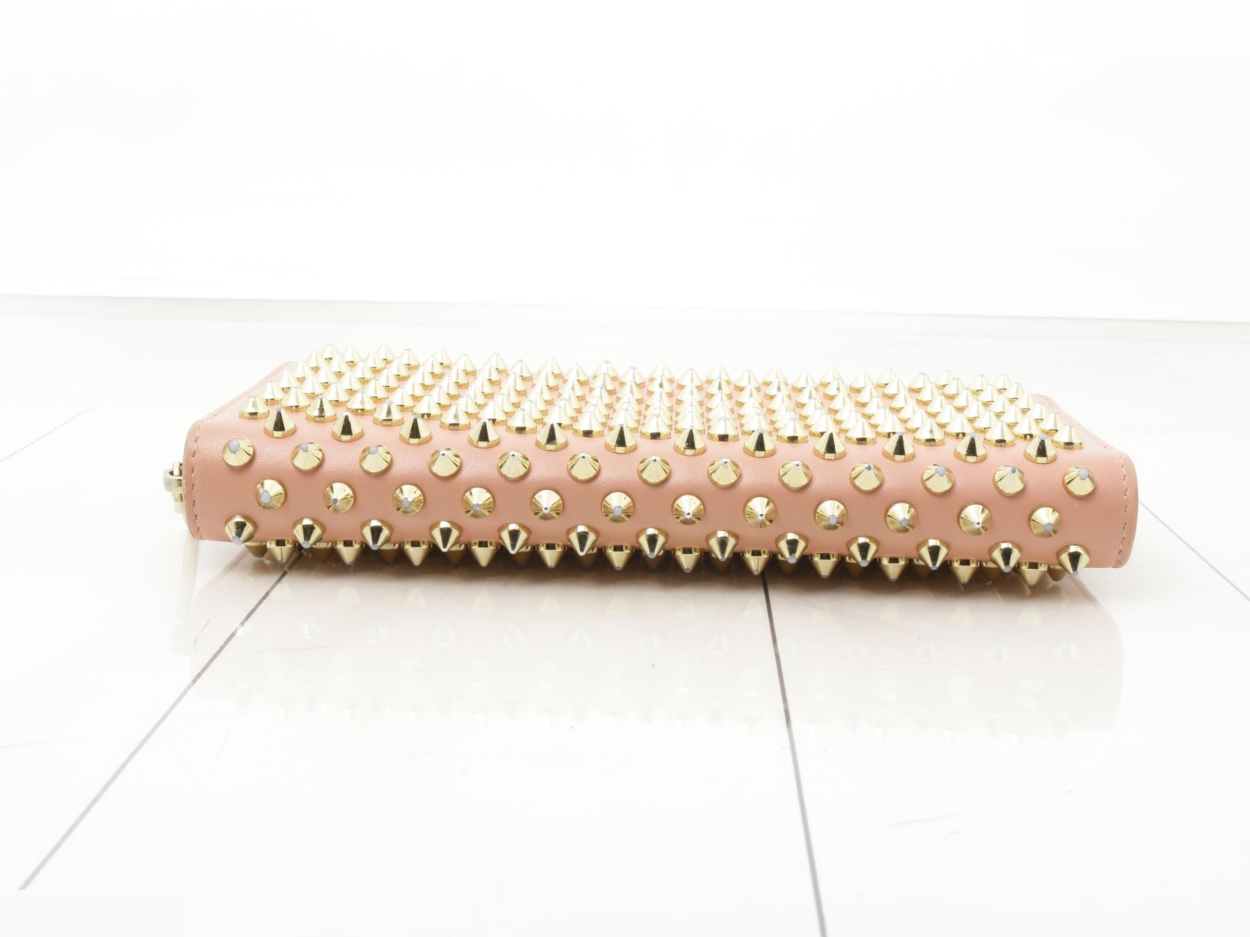 Other lines: Bags & Wallets, Studs — view 3