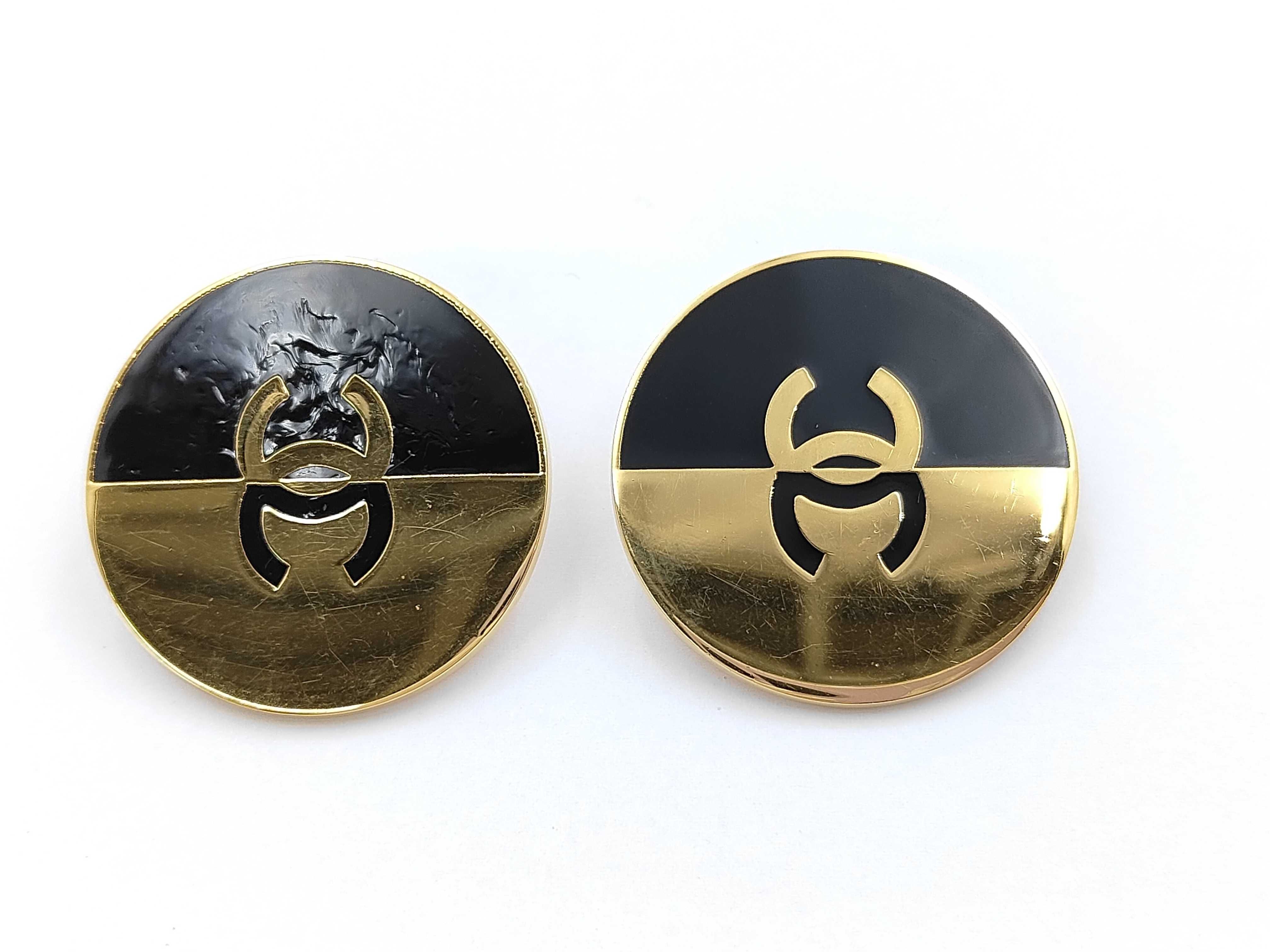 Coco Mark Round Earrings, Black x Gold Earrings