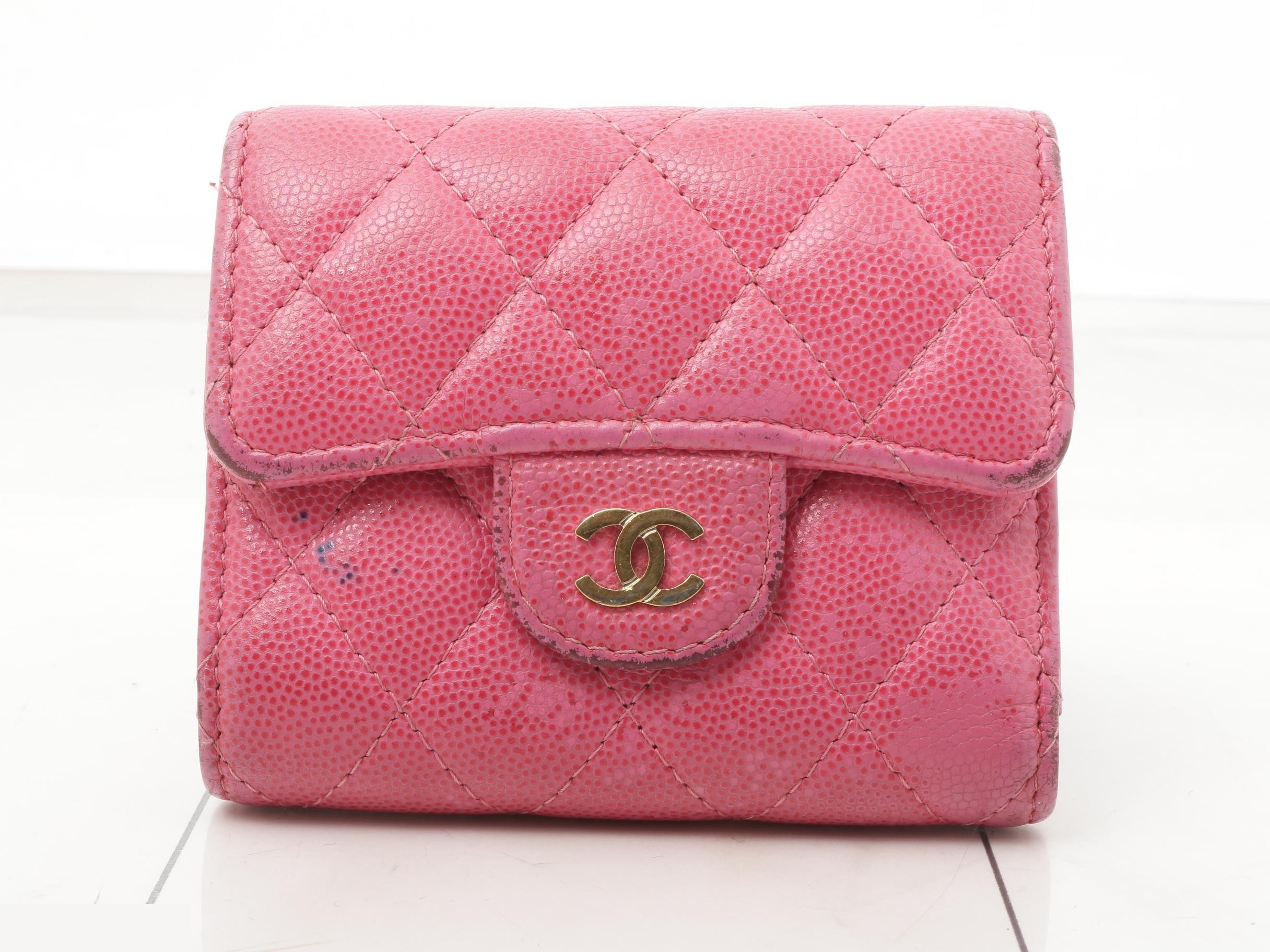 Matelassé Caviar Skin Tri-fold Wallet, Pink