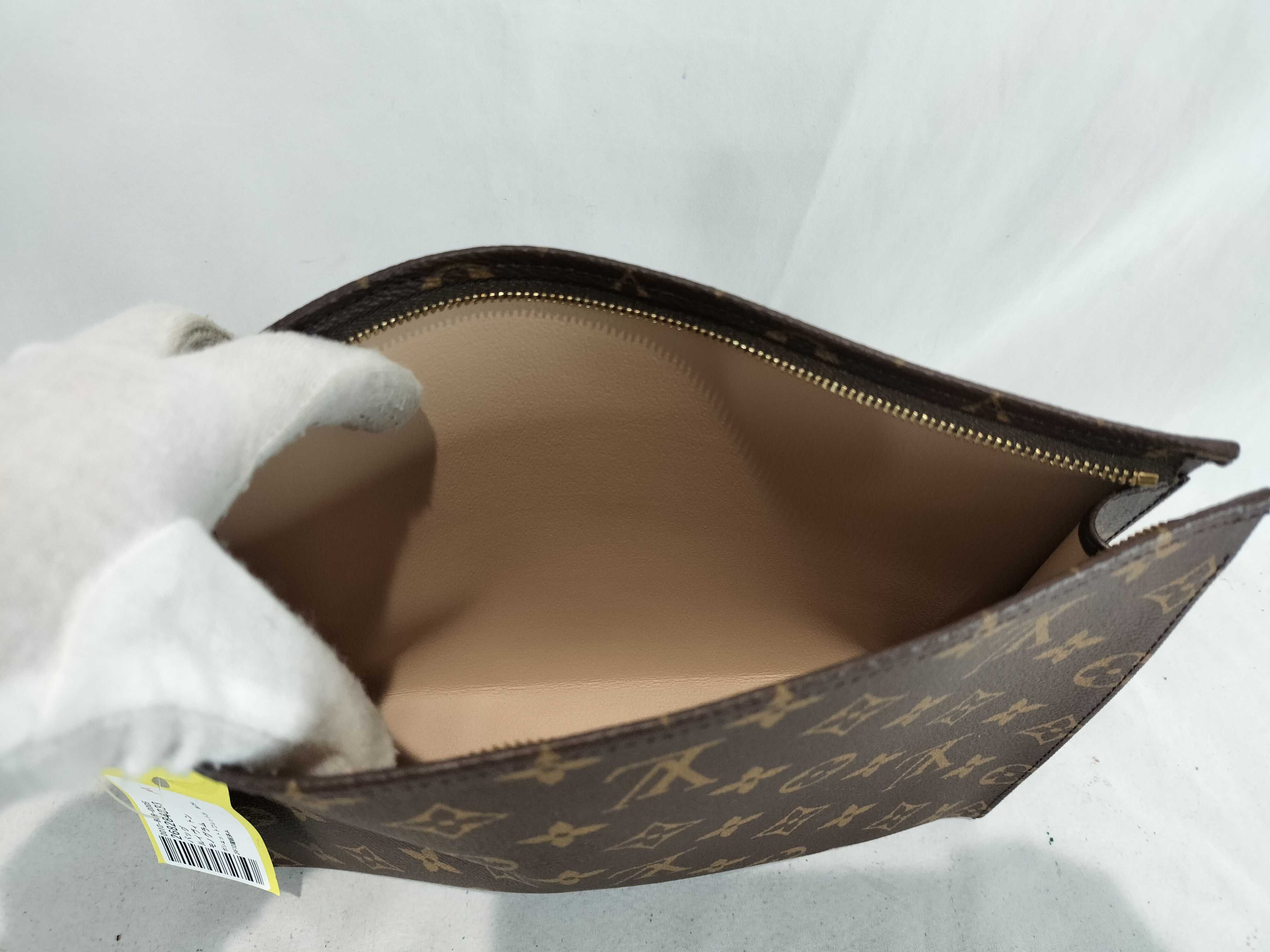 Monogram Pochette Toilette 26 M47542 Pouch — view 6