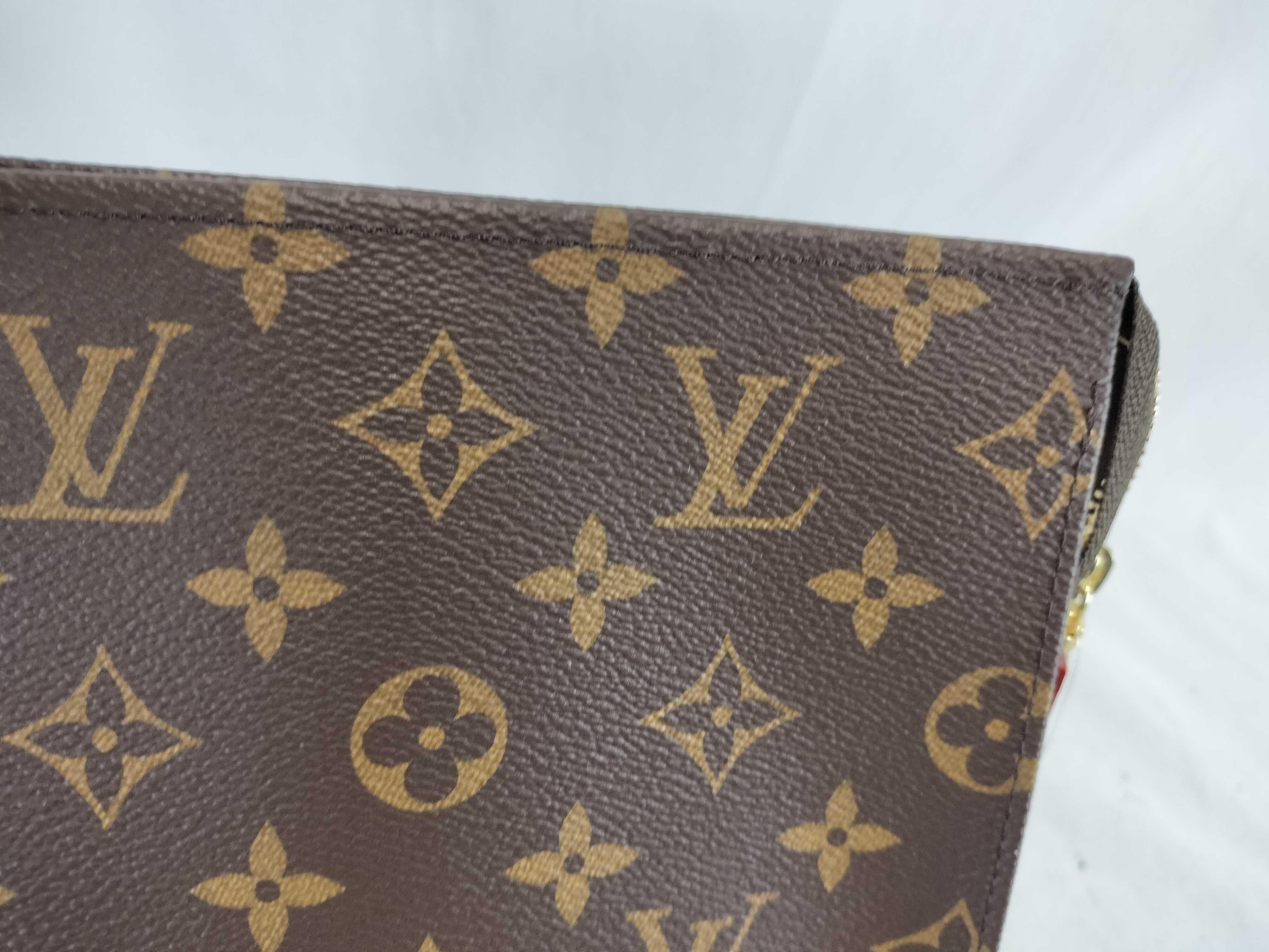 Monogram Pochette Toilette 26 M47542 Pouch — view 10
