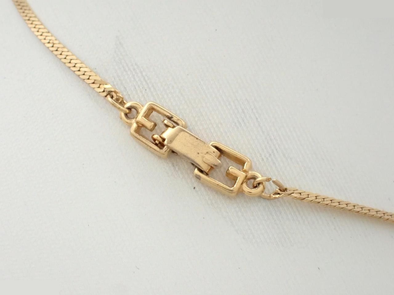 Necklace, neck circumference approximately 36 cm — view 2