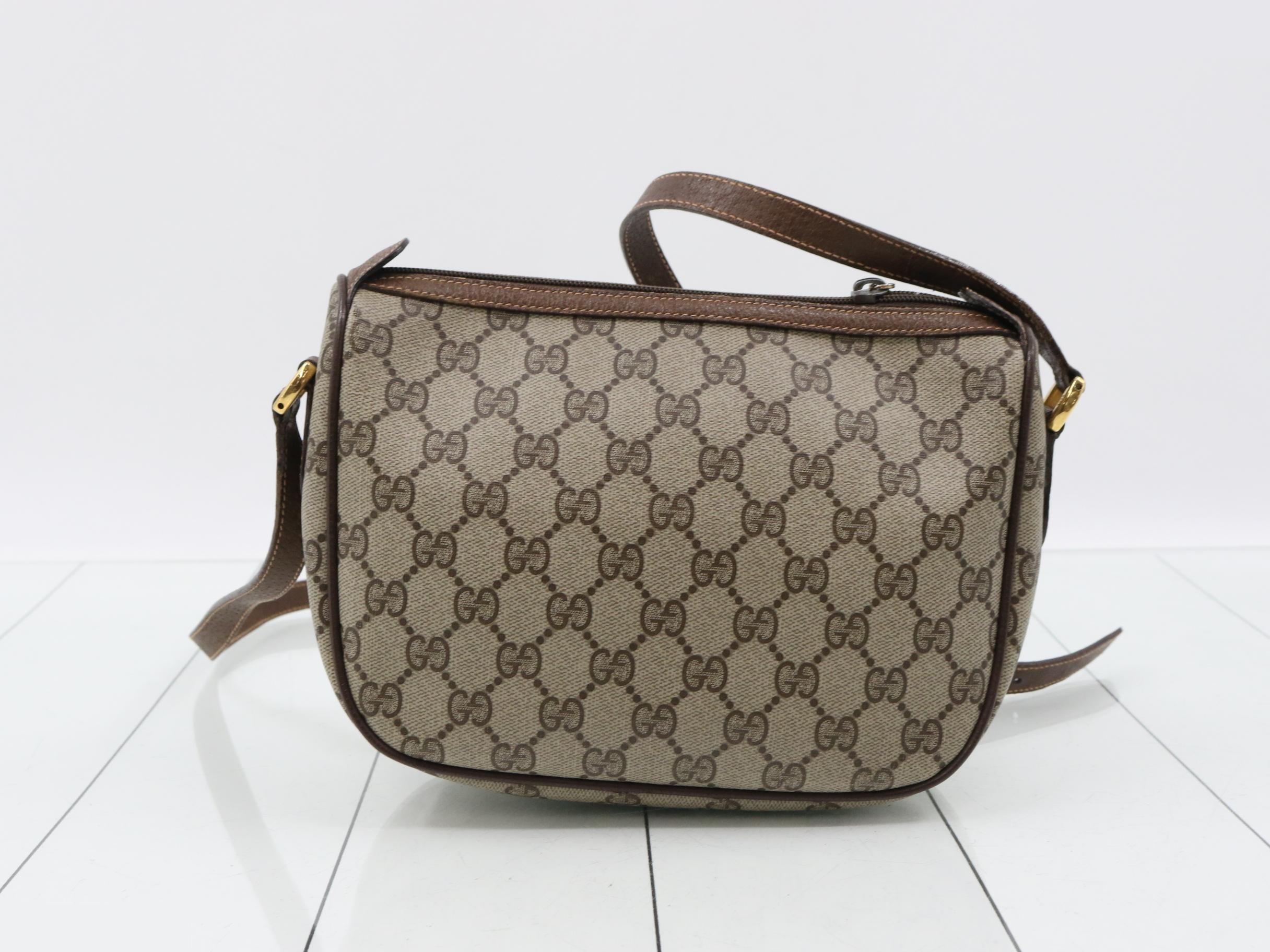 GG Supreme Shoulder Bag — view 2