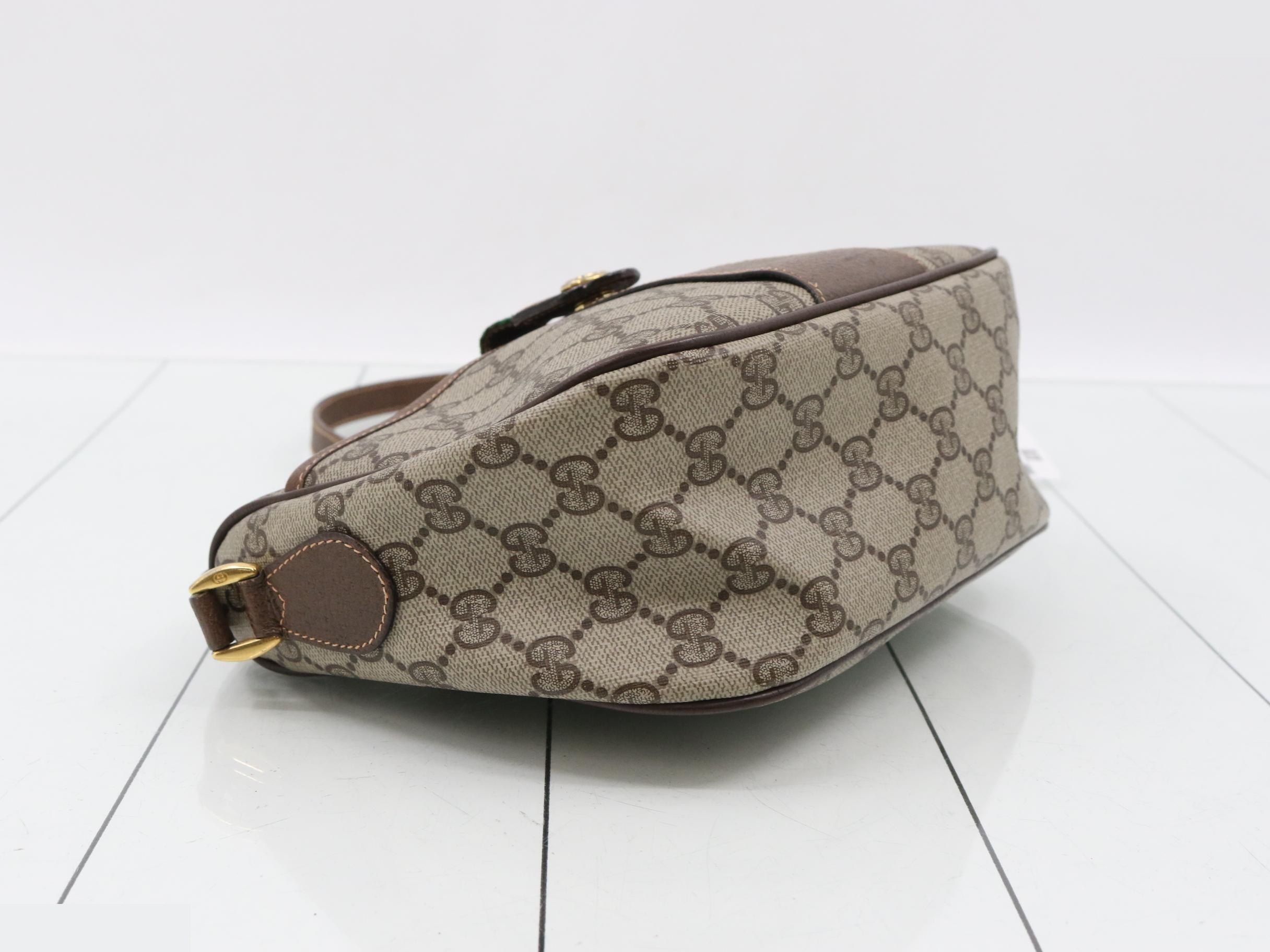 GG Supreme Shoulder Bag — view 5