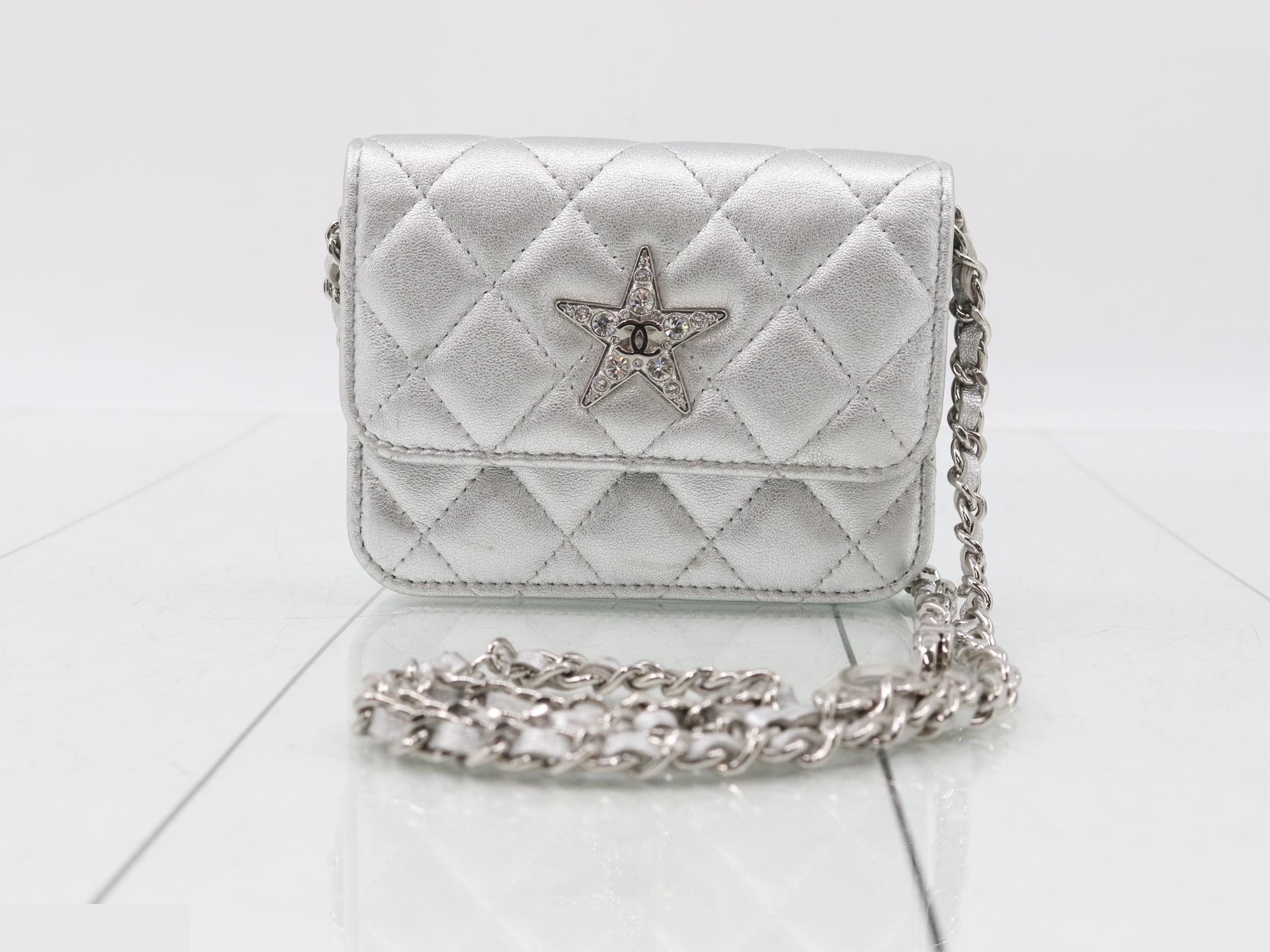 Matelassé Lambskin Coco Mark Star Chain Card Case