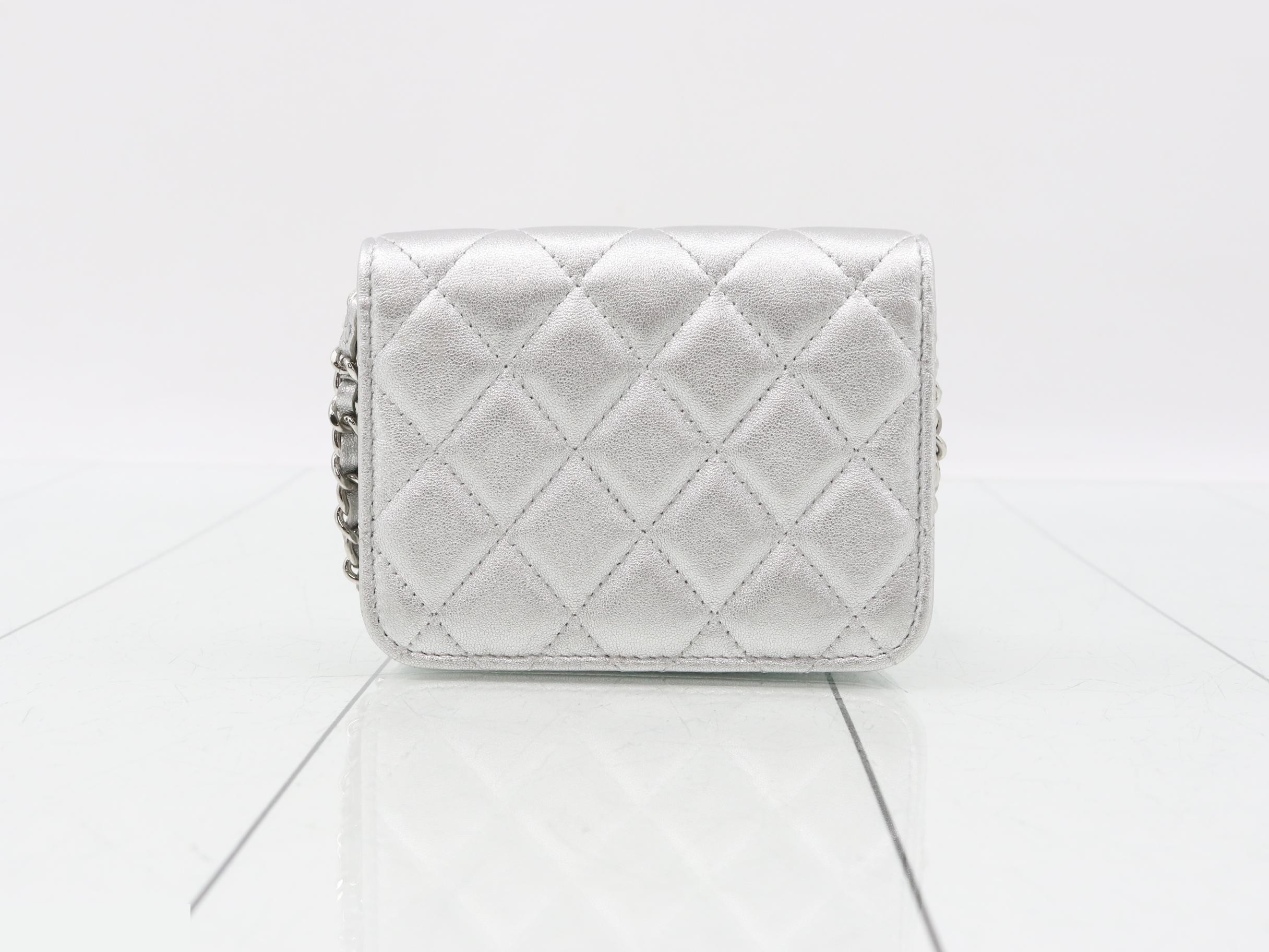 Matelassé Lambskin Coco Mark Star Chain Card Case — view 2
