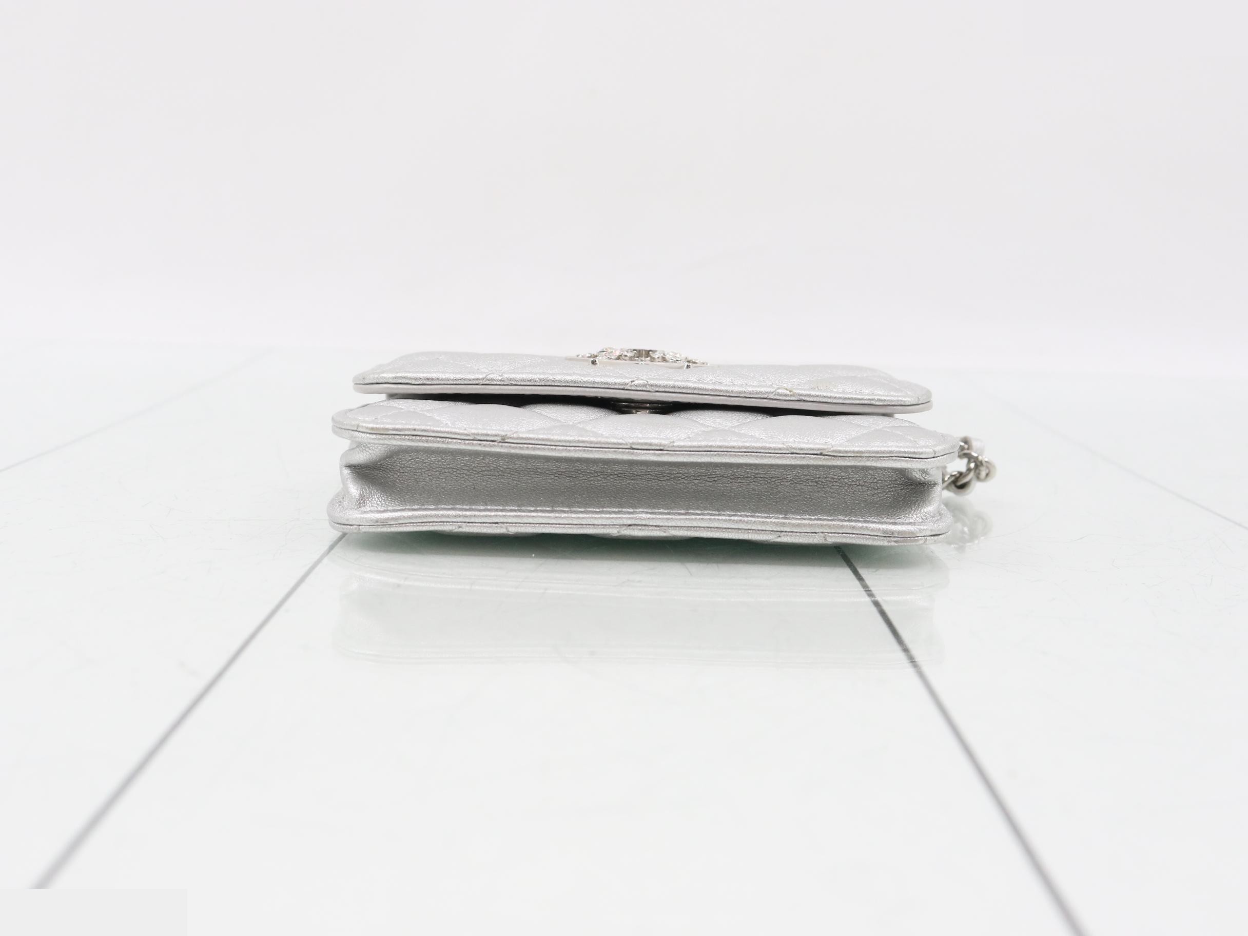 Matelassé Lambskin Coco Mark Star Chain Card Case — view 3