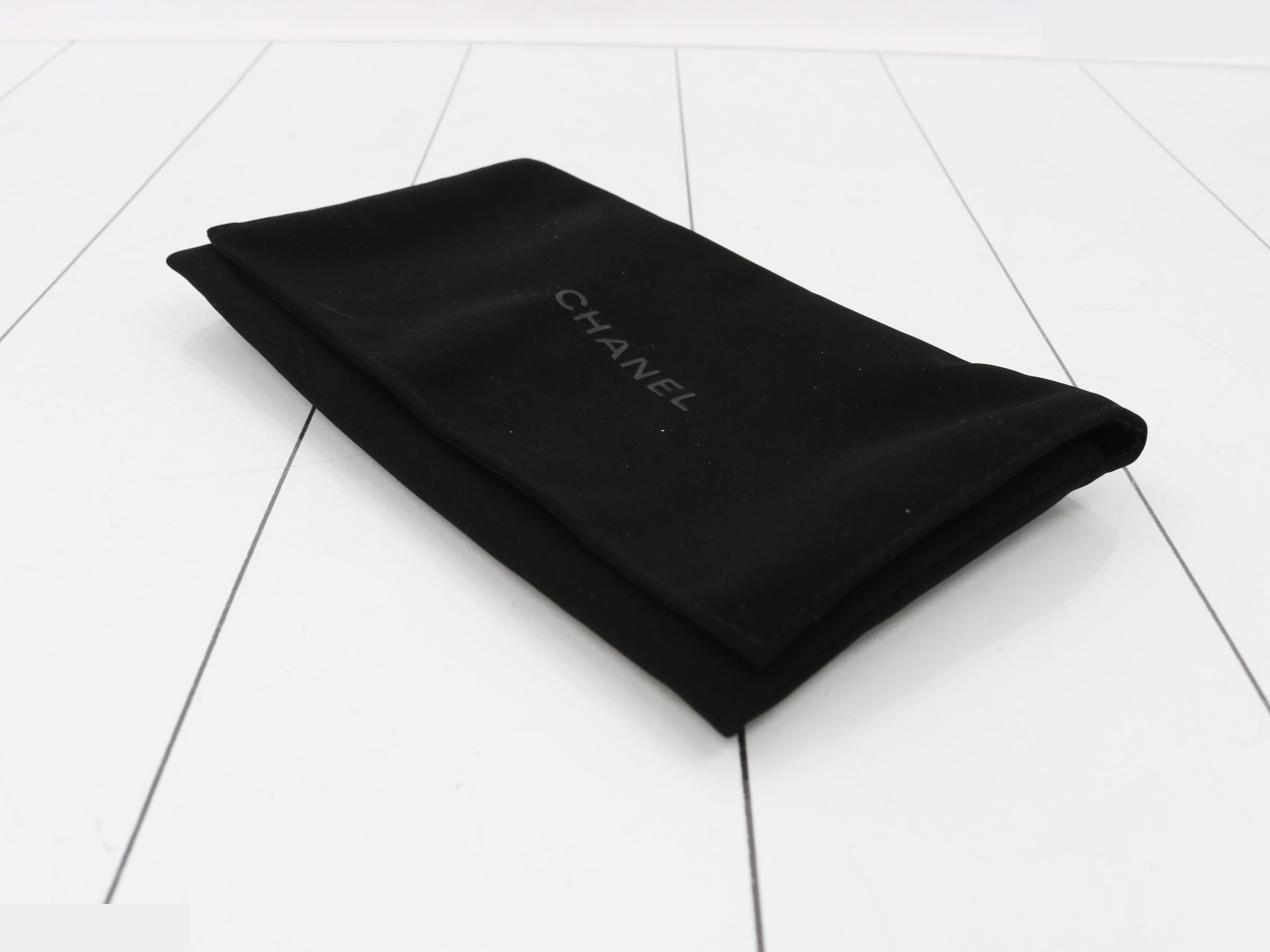 Matelassé Lambskin Coco Mark Star Chain Card Case — view 5