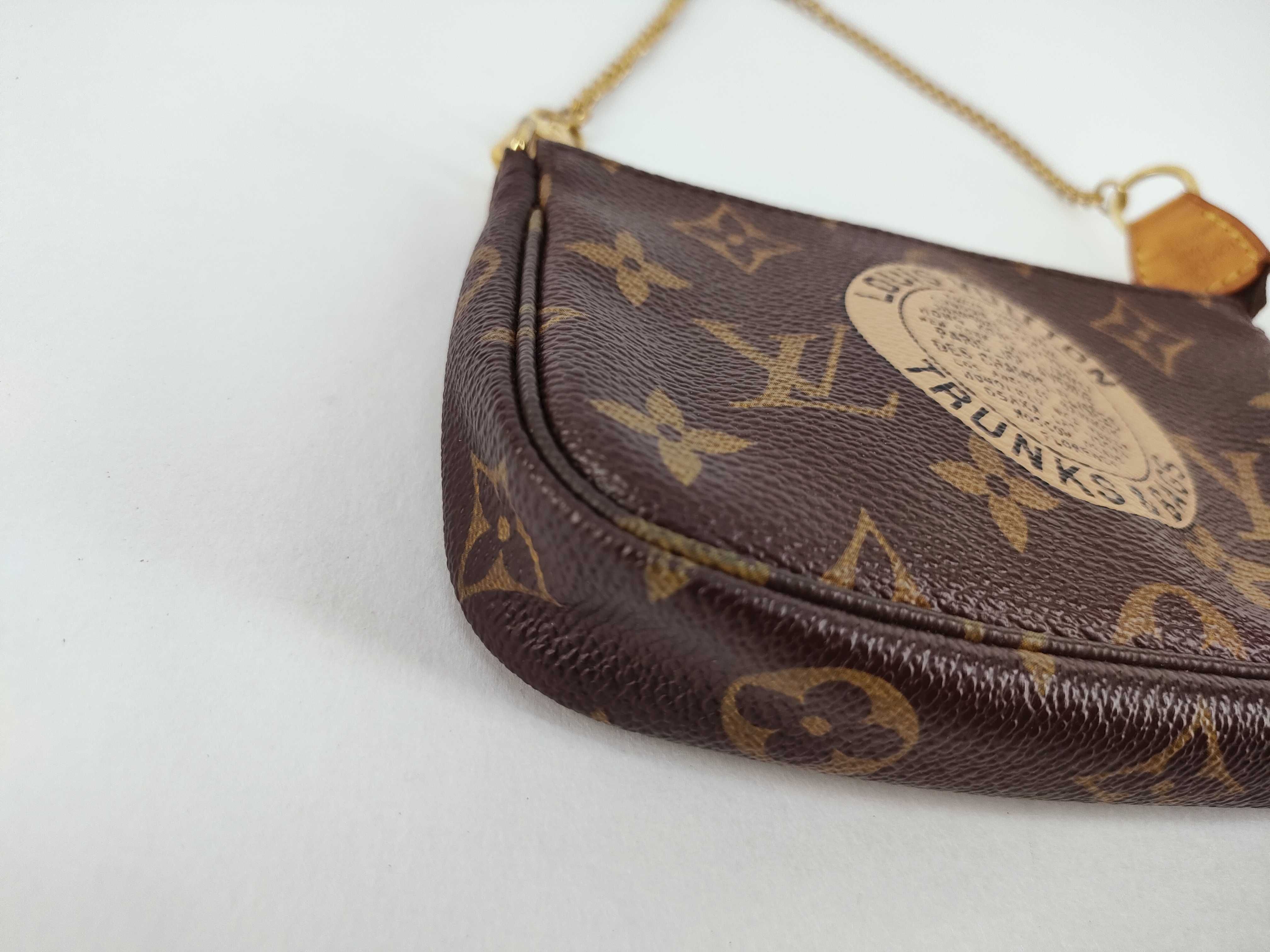 Monogram Louis Vuitton Monogram Mini Pochette Accessory M60153 Pouch — view 5