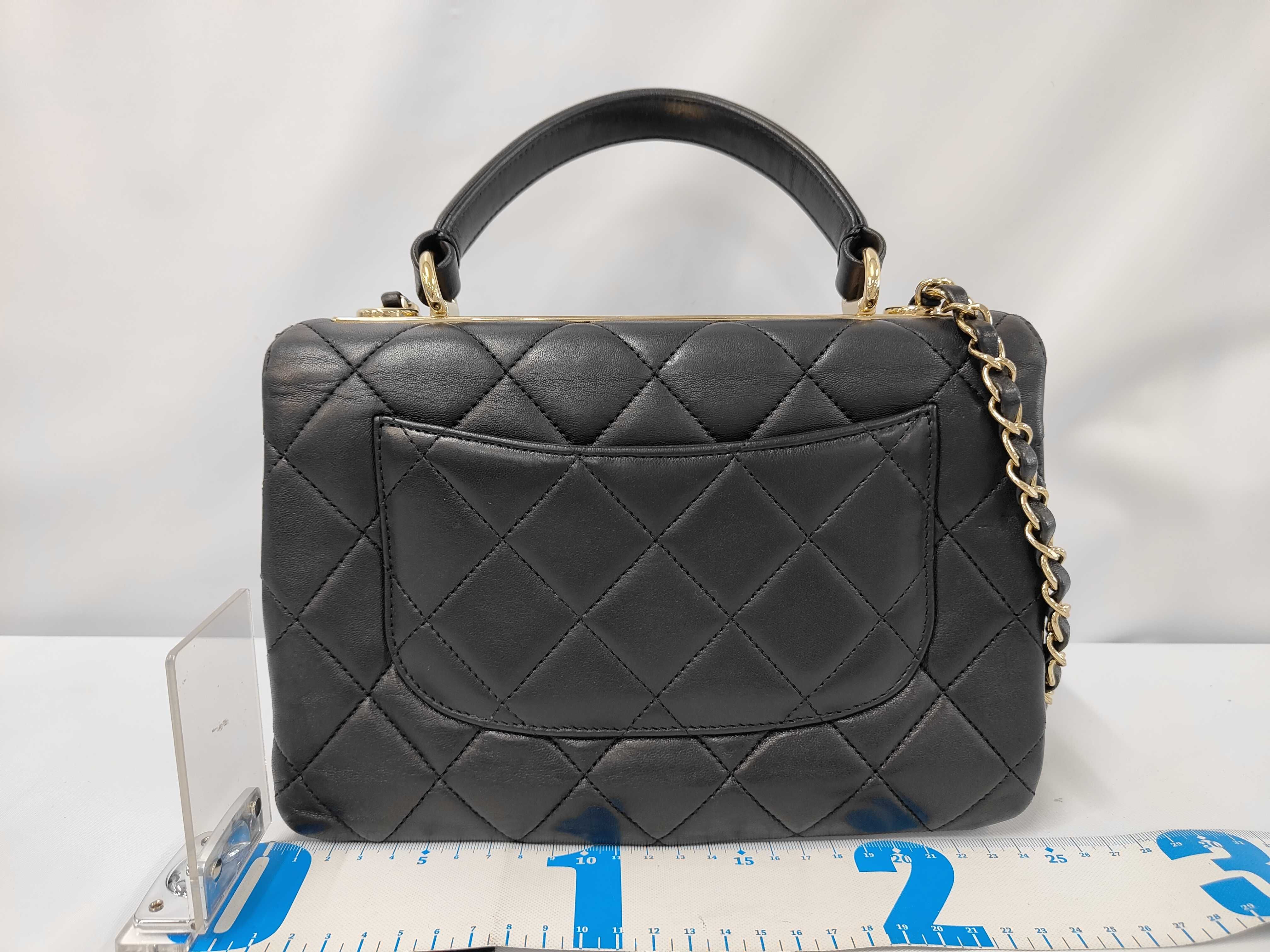 Trendy CC Lambskin 2-Way Handbag Shoulder Bag — view 2