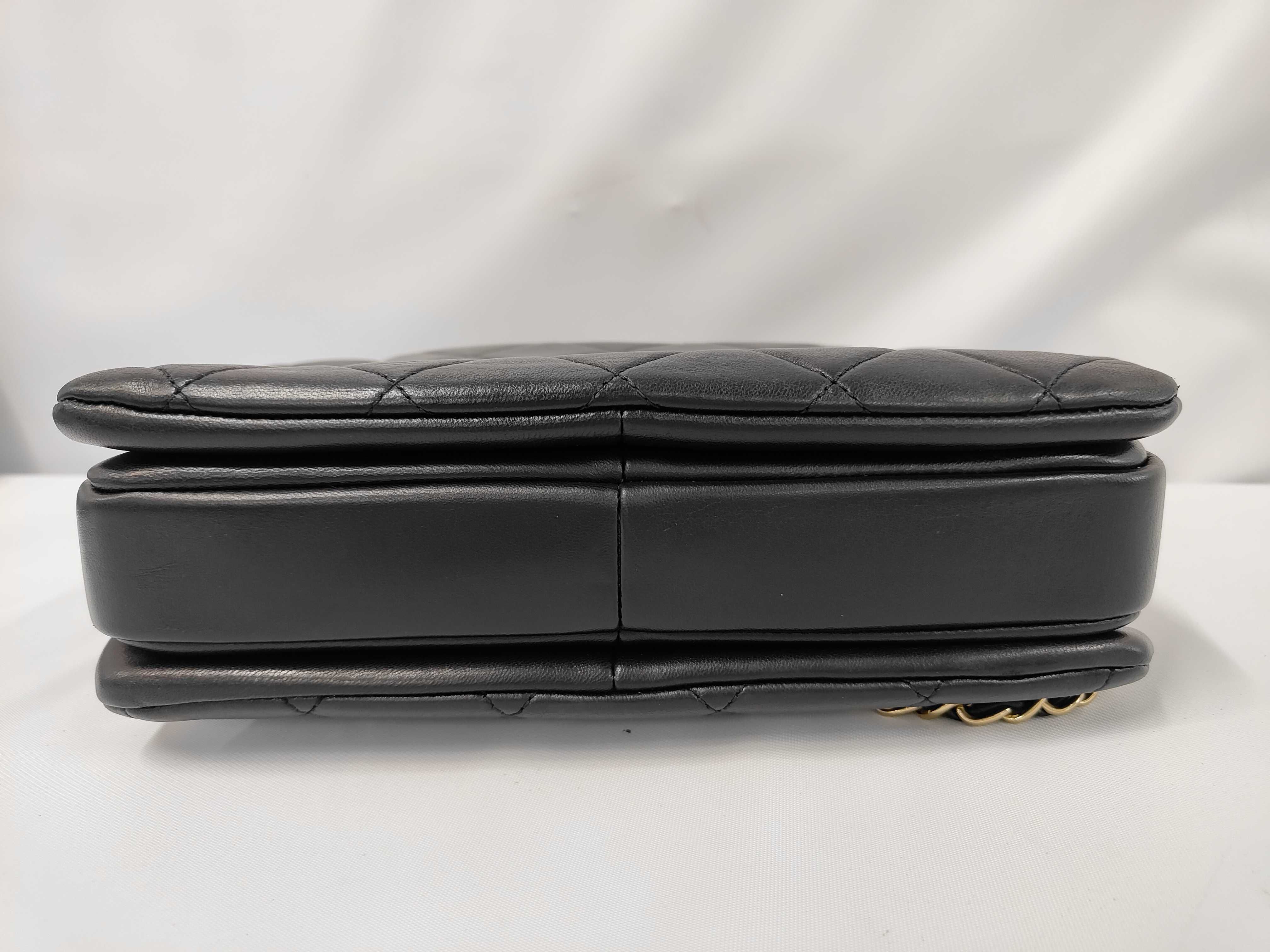 Trendy CC Lambskin 2-Way Handbag Shoulder Bag — view 3