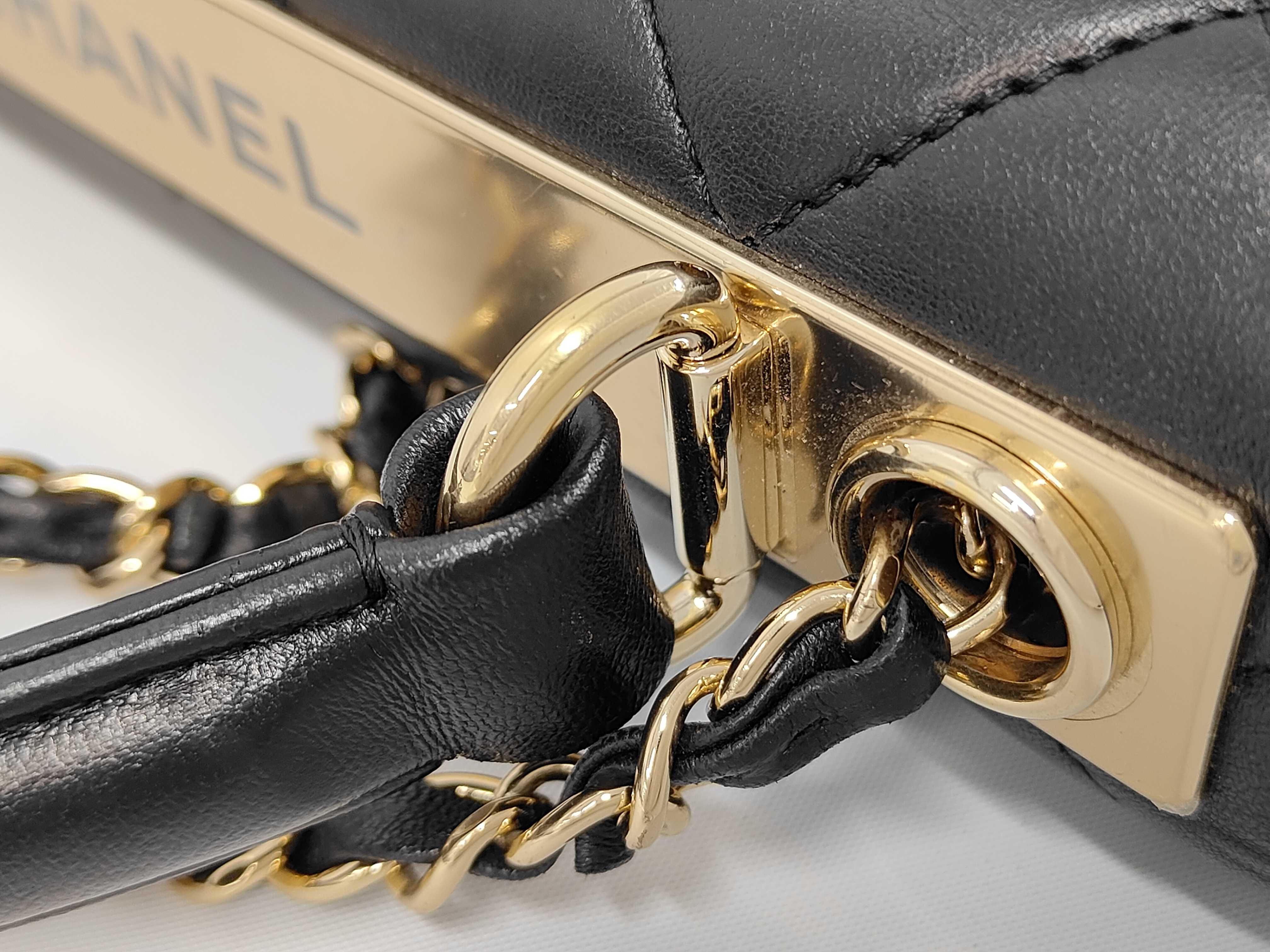 Trendy CC Lambskin 2-Way Handbag Shoulder Bag — view 6