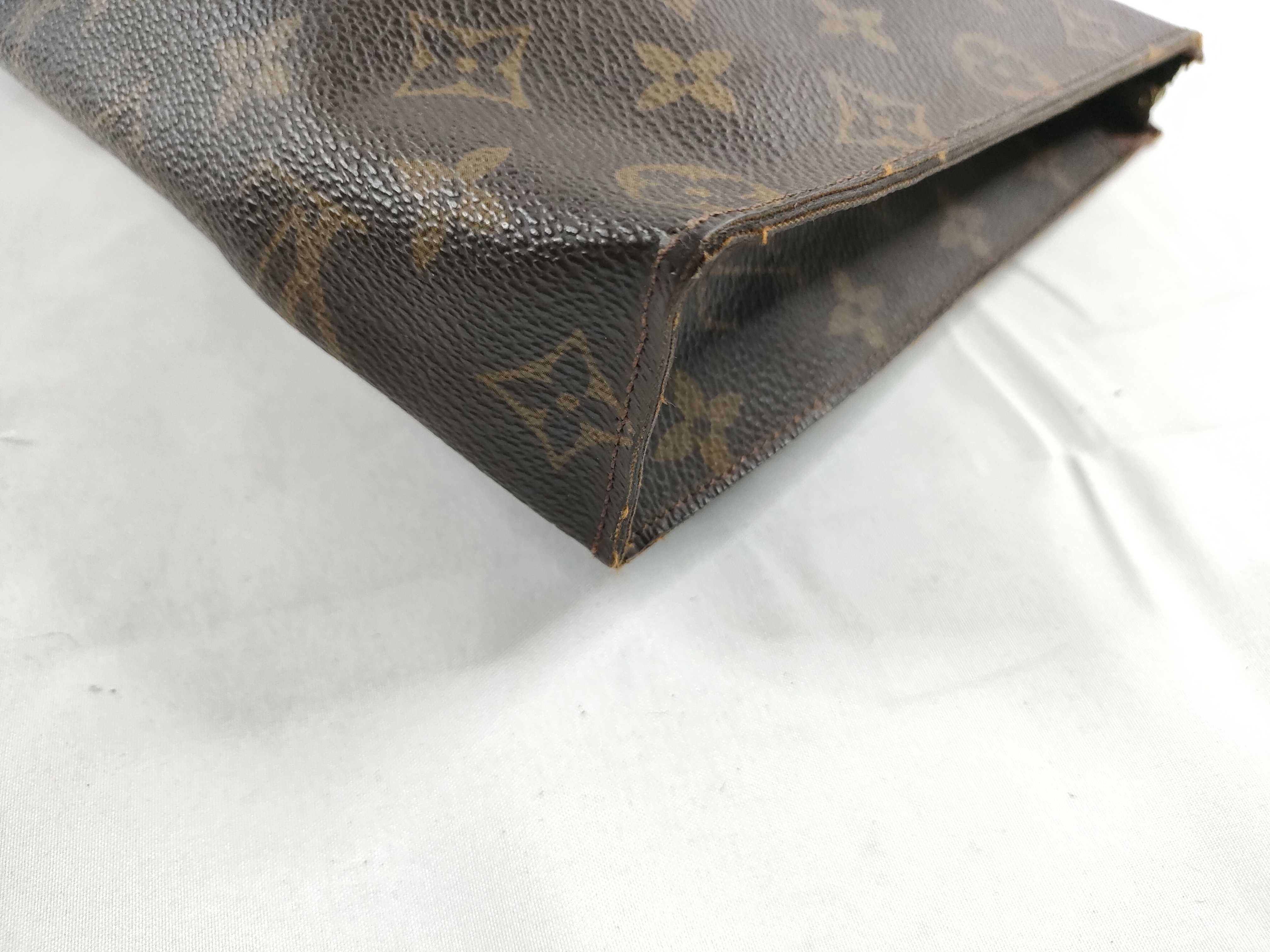 Monogram LV Pochette Toilette 25 M47542 Second Bag — view 5