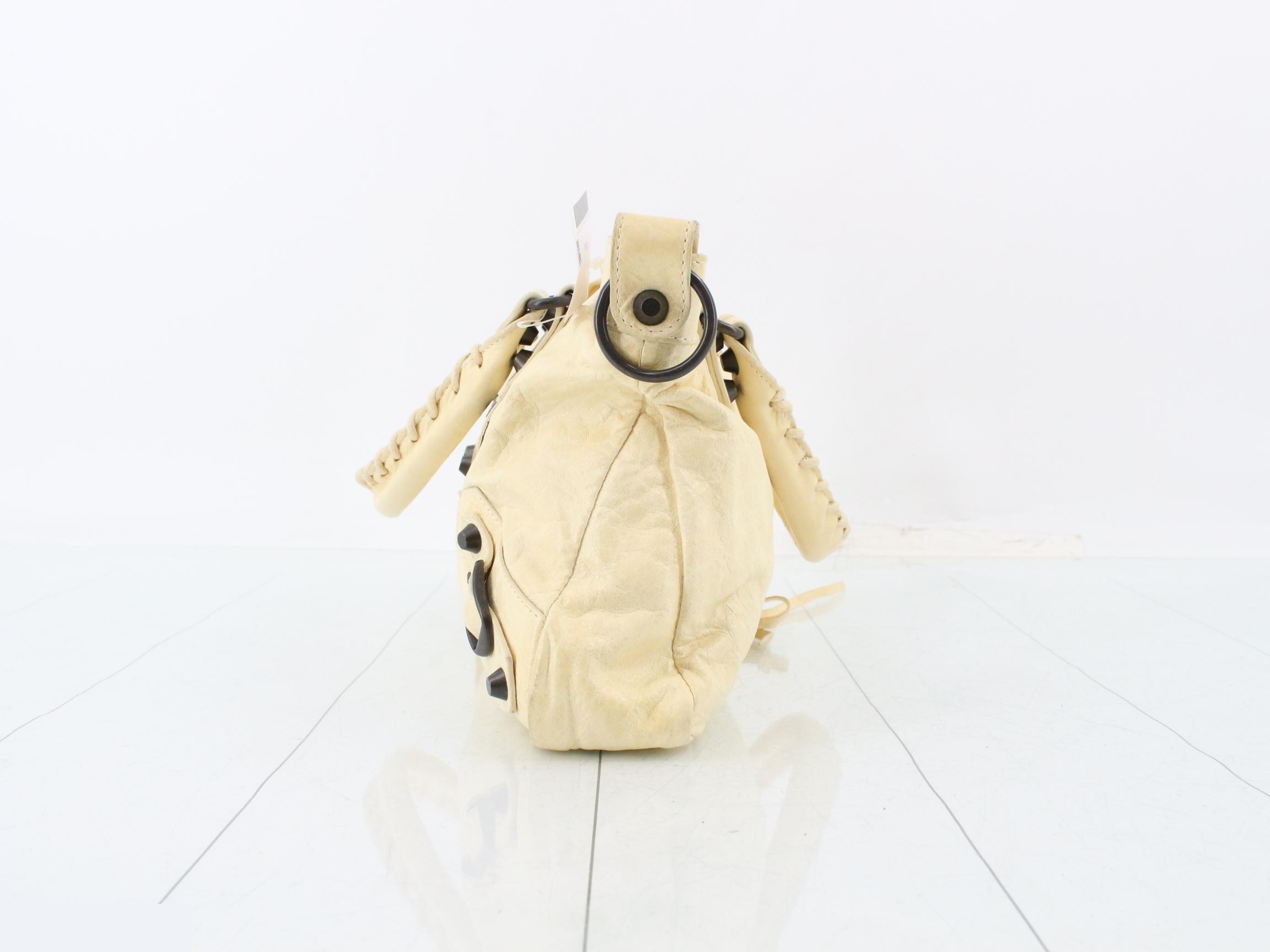 Classic handbag — view 3