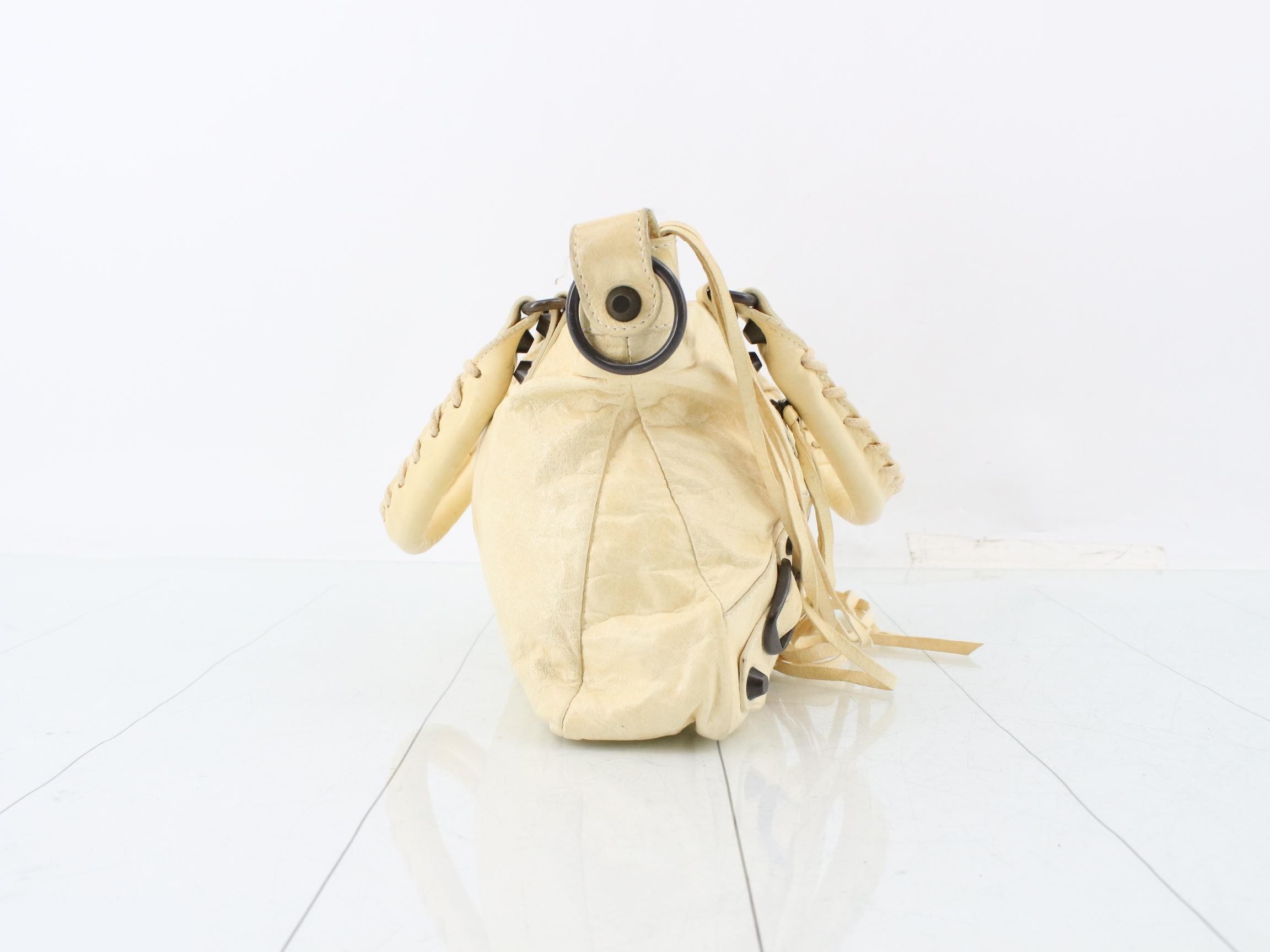 Classic handbag — view 4