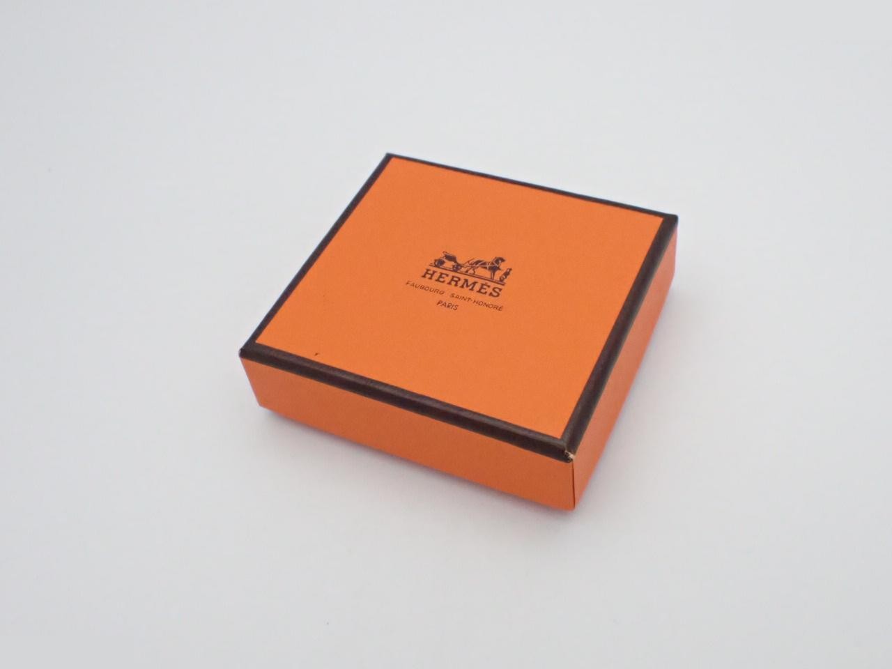 Api bracelet, D stamp — view 4