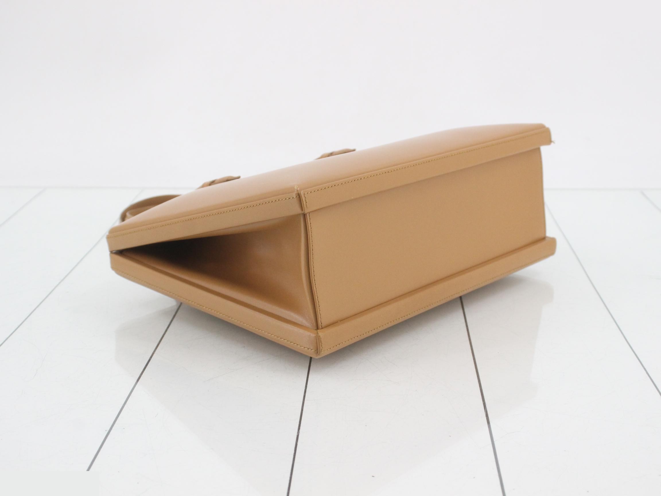 Handbag with magnetic closure — view 5