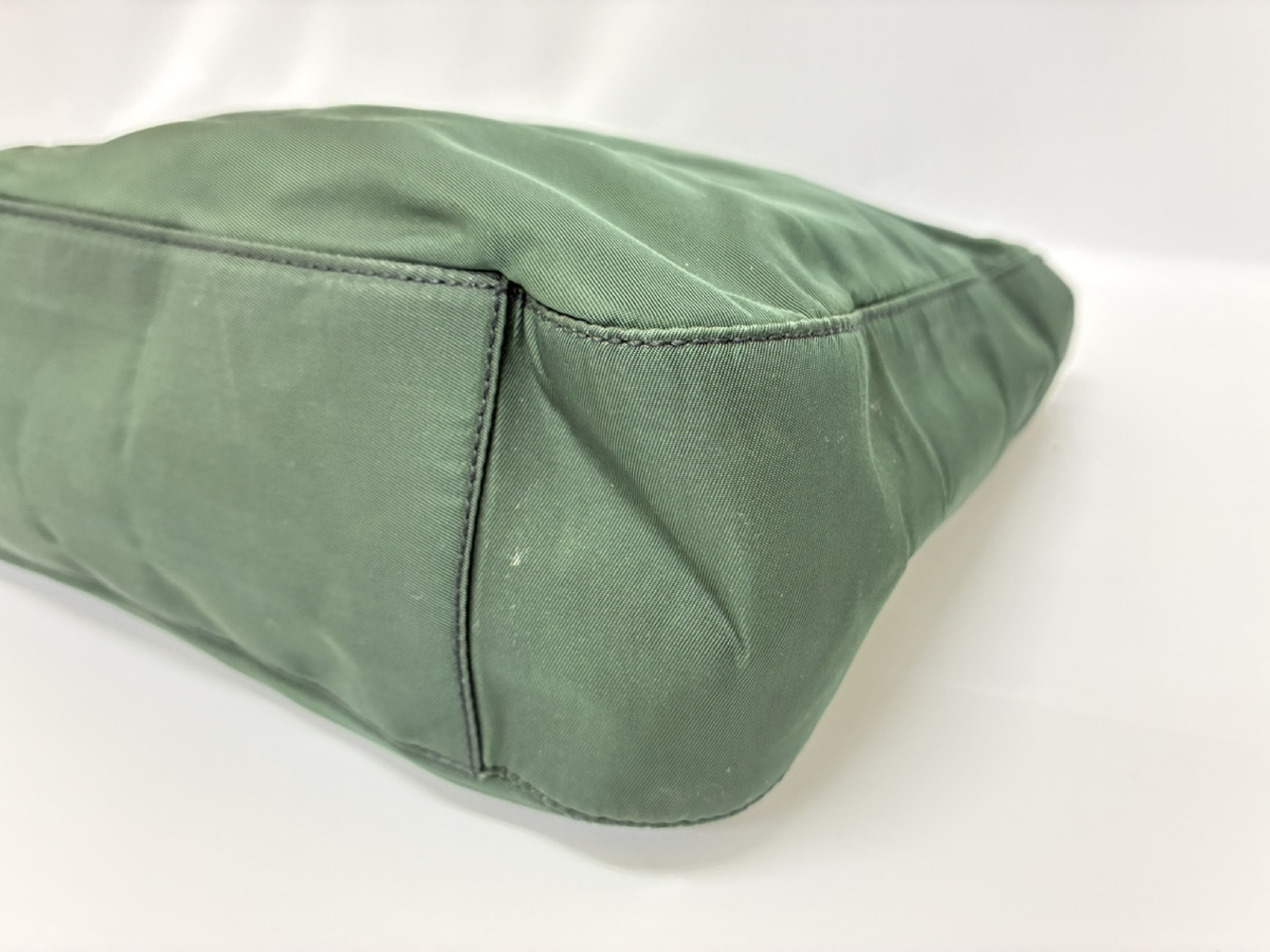 Plastic Handle Nylon/Green Handbag — view 4