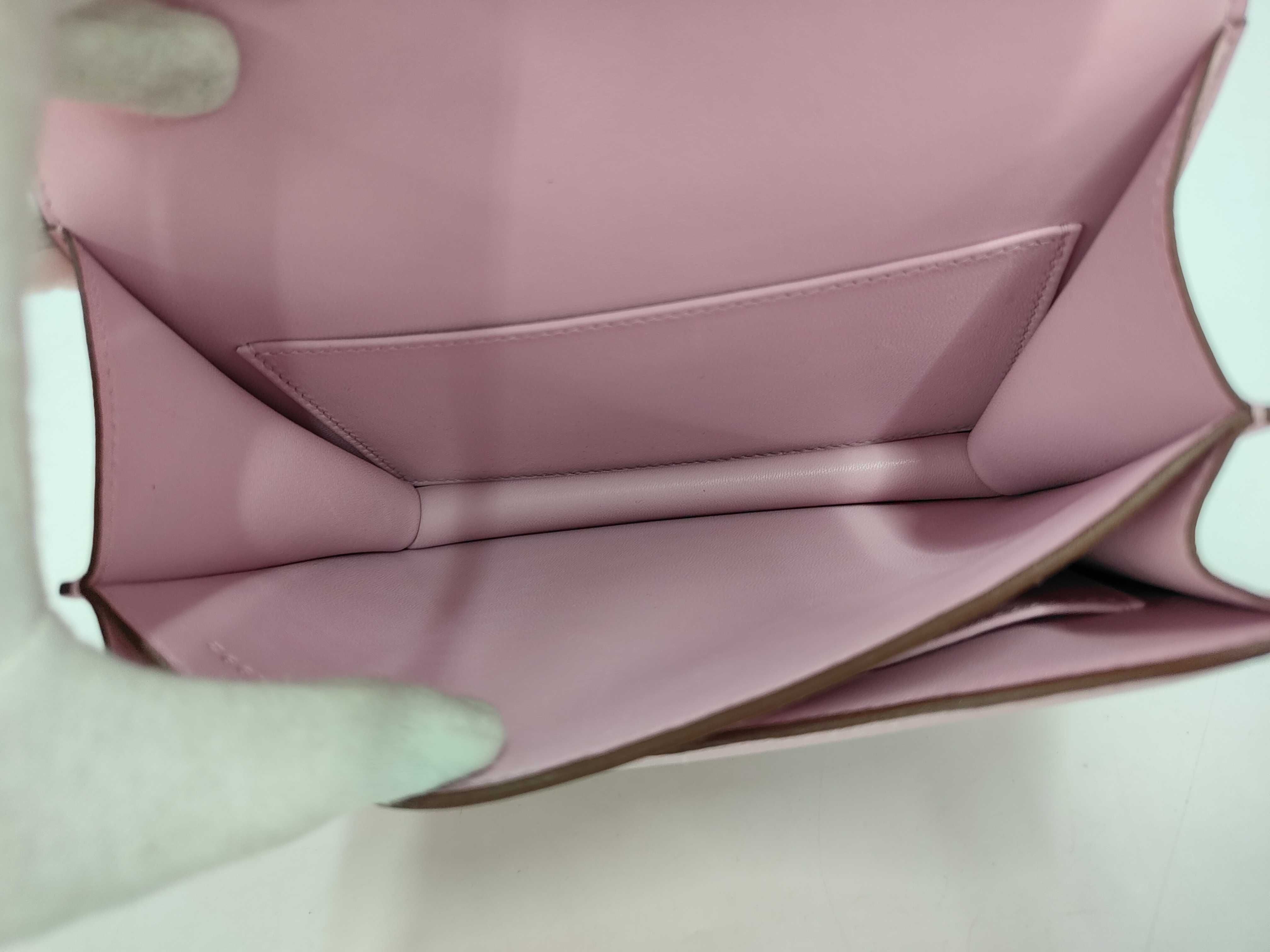 Constance 18 Veau Epsom/Pink Z-stamped Shoulder Bag — view 11
