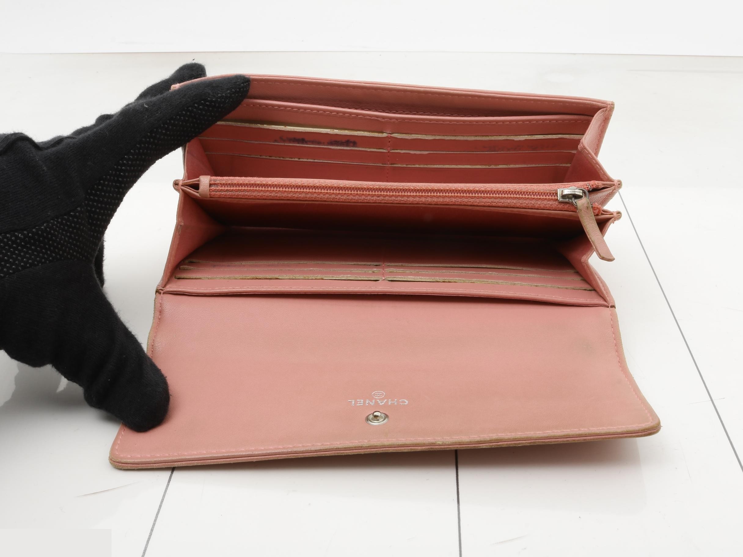 Long wallet, item number 14616029, leather, pink, camellia, lambskin. — view 4