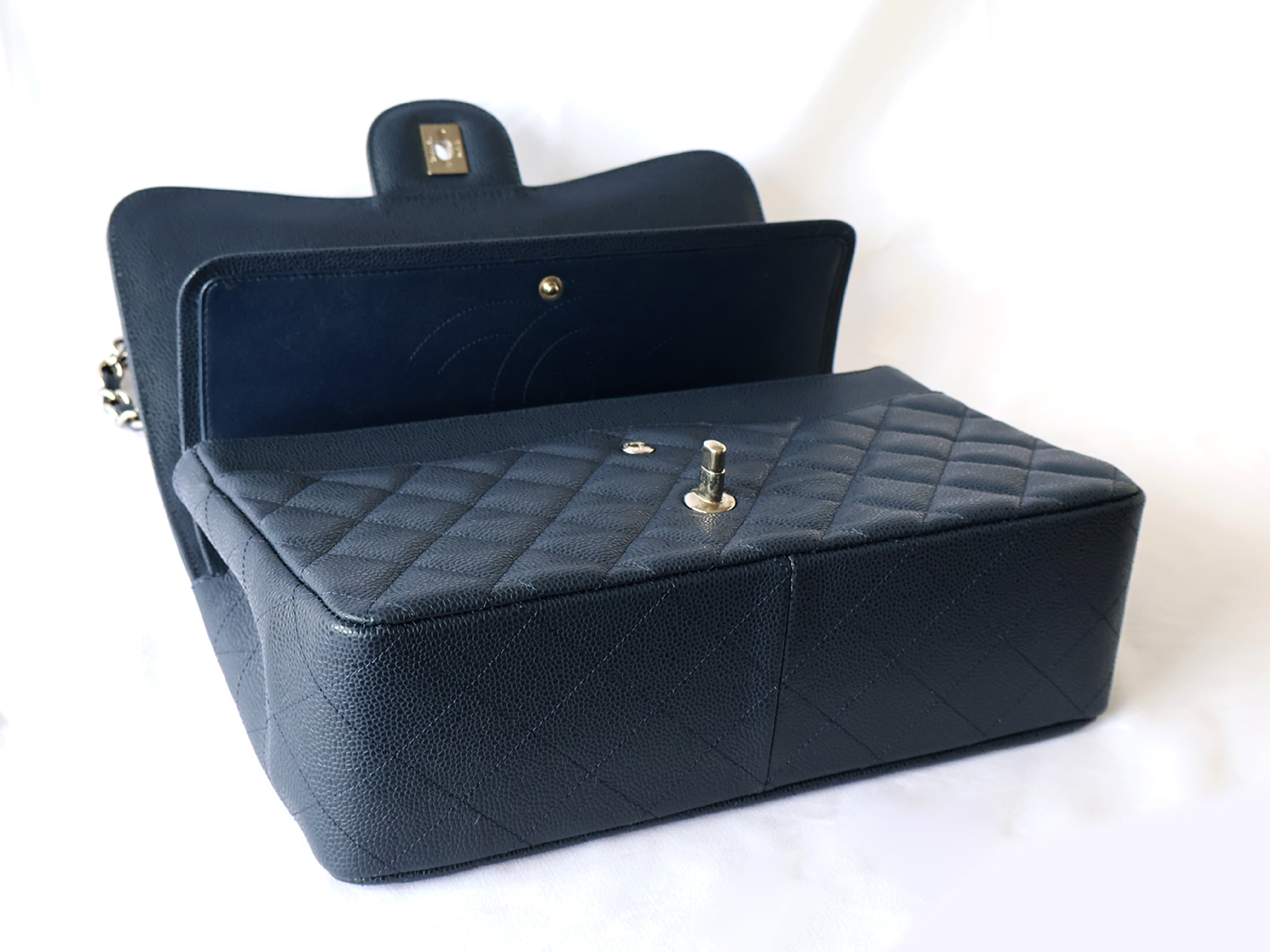 (with seal, serial number 16 series) Caviar leather large Matelassé double flap double chain shoulder bag, navy. — view 9