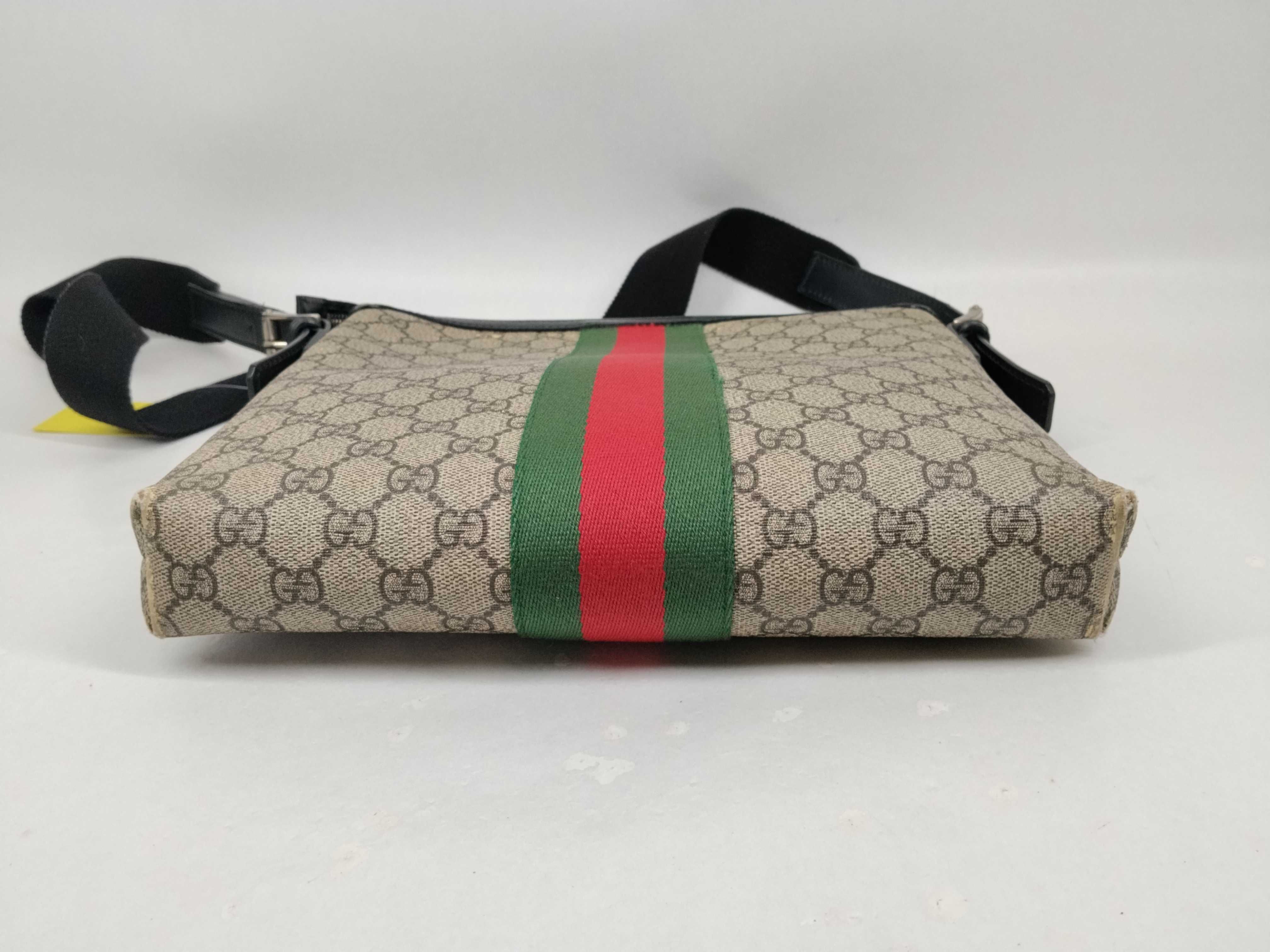 GG Supreme Sherry Line 387111 Shoulder Bag — view 3