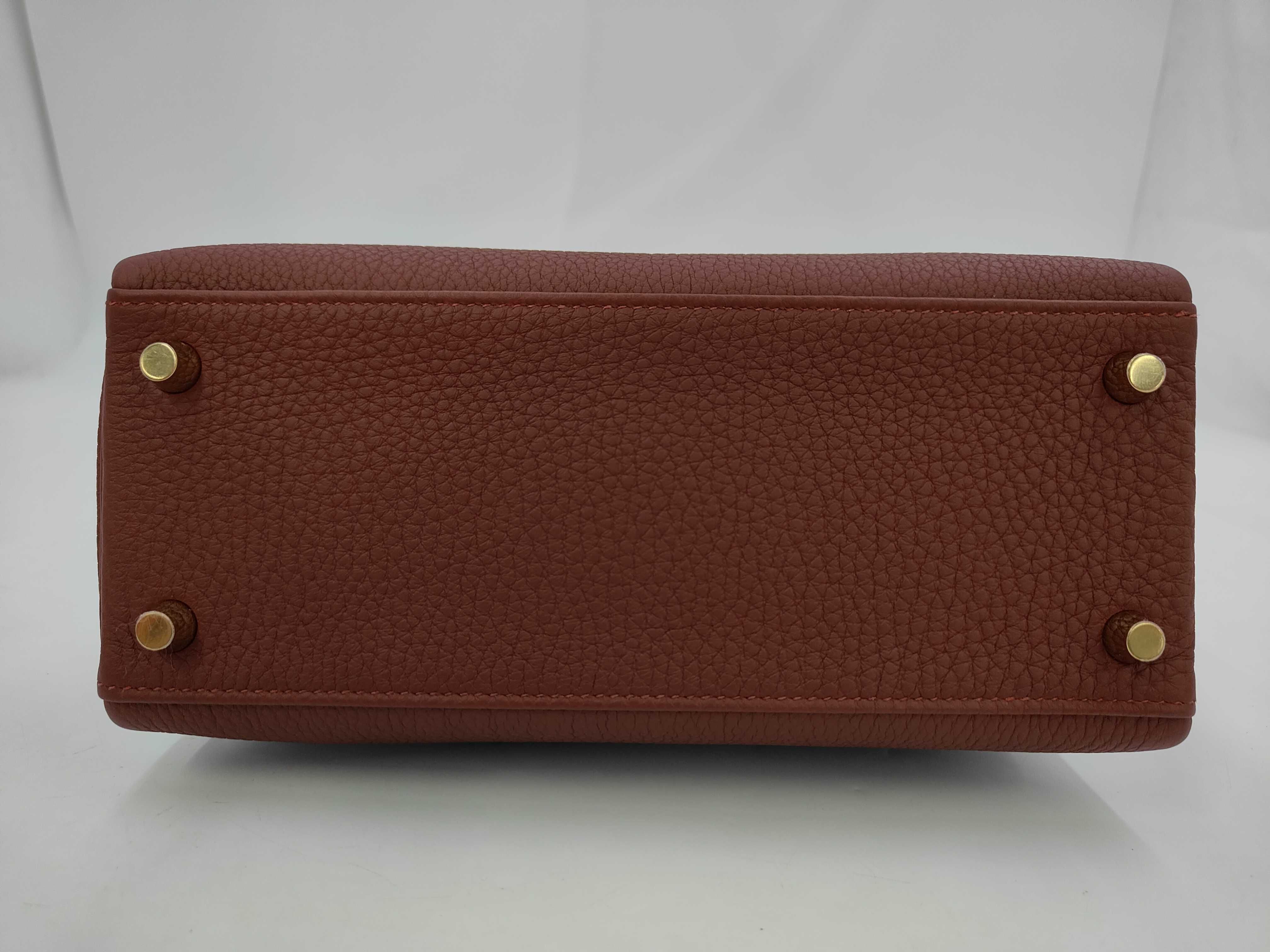 Kelly 25 Togo Rouge H Gold Hardware W Stamp Handbag — view 3