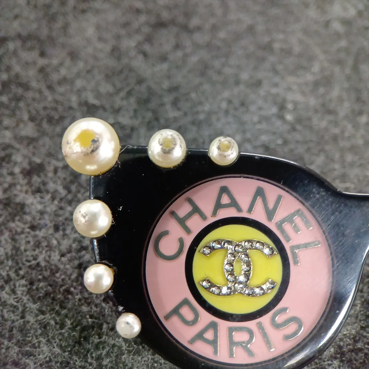 Coco Mark 17C Brooch, Resin, Black, — view 6