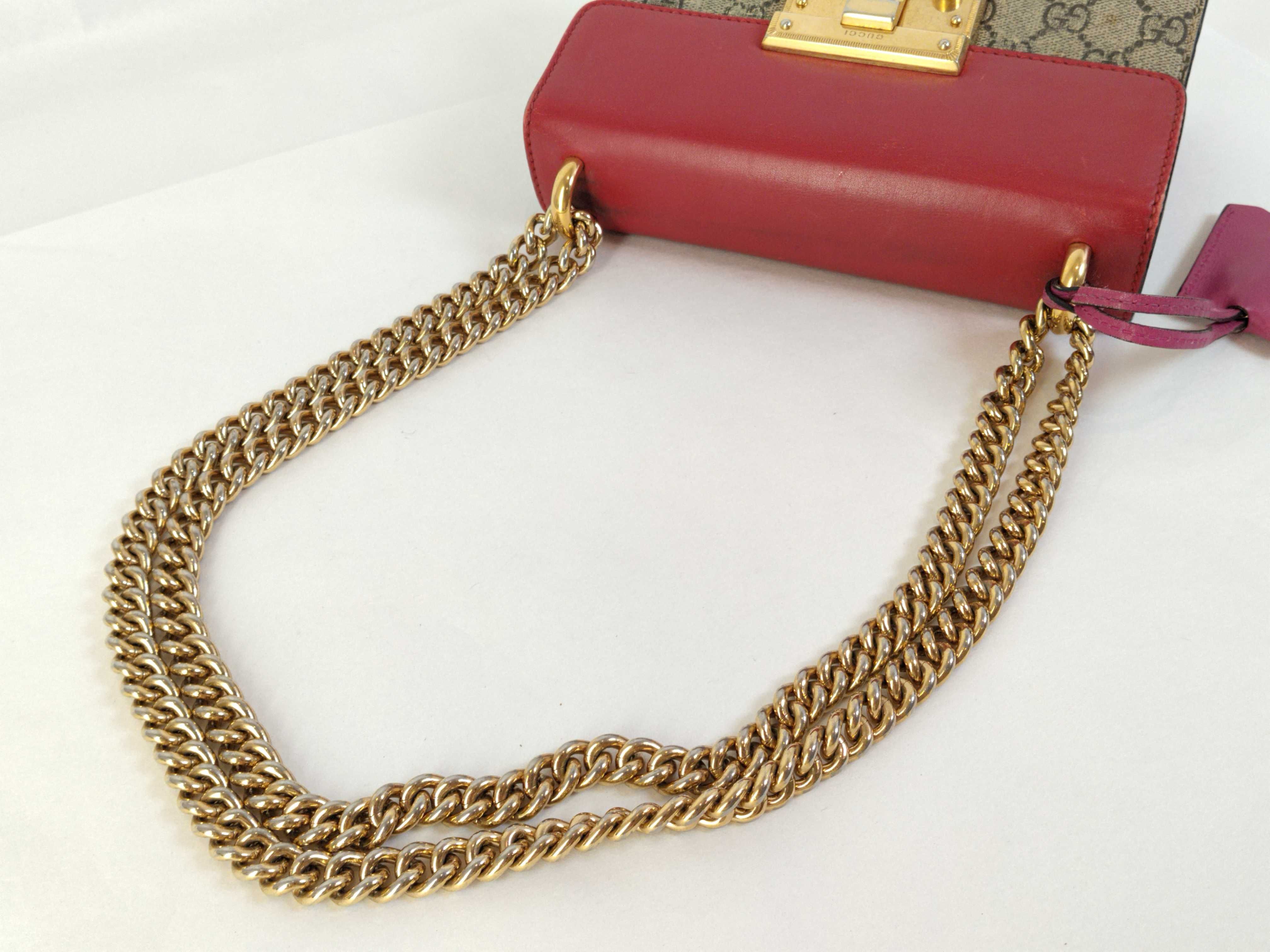 GG Supreme Shoulder Bag — view 3