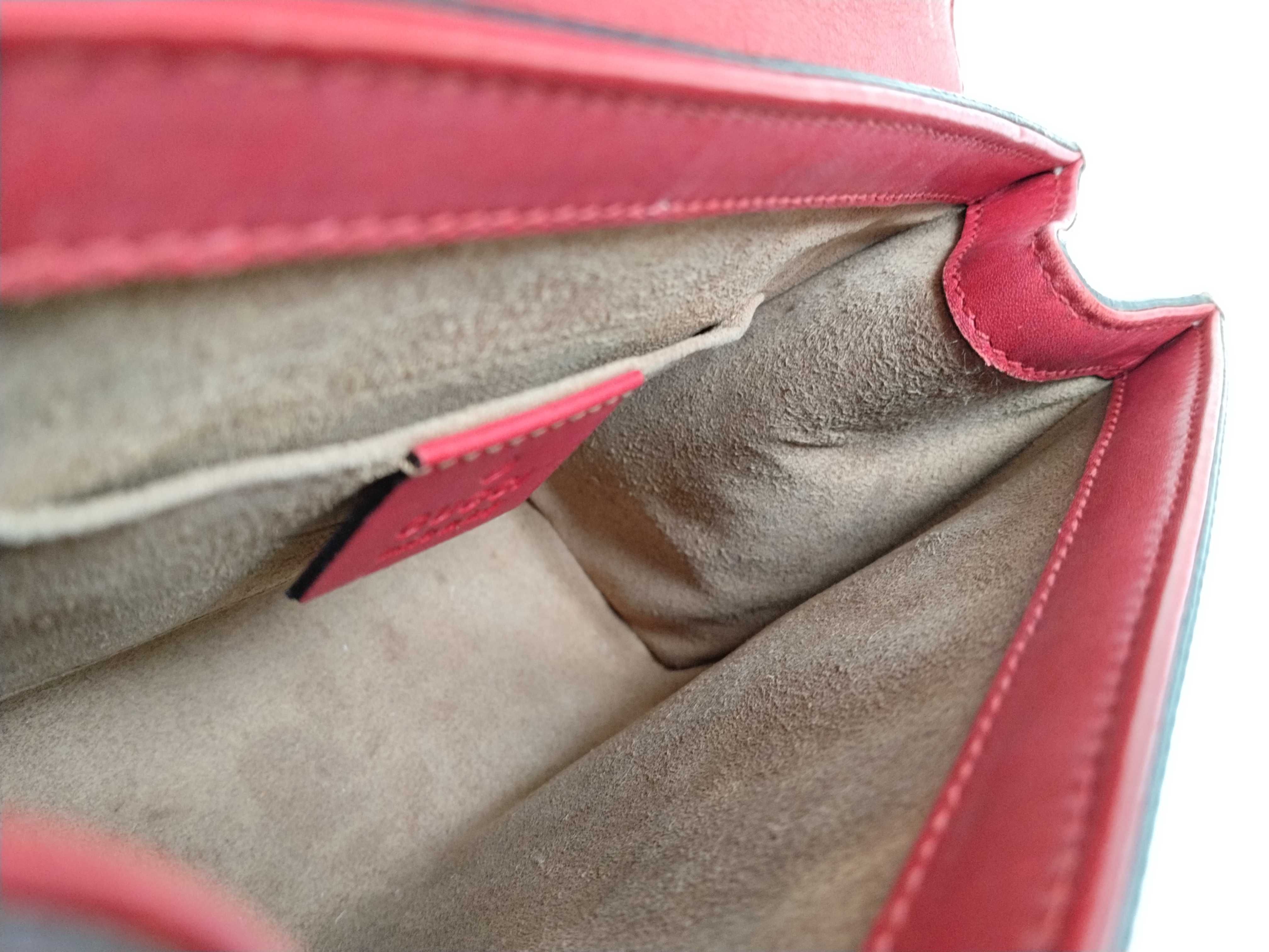 GG Supreme Shoulder Bag — view 10