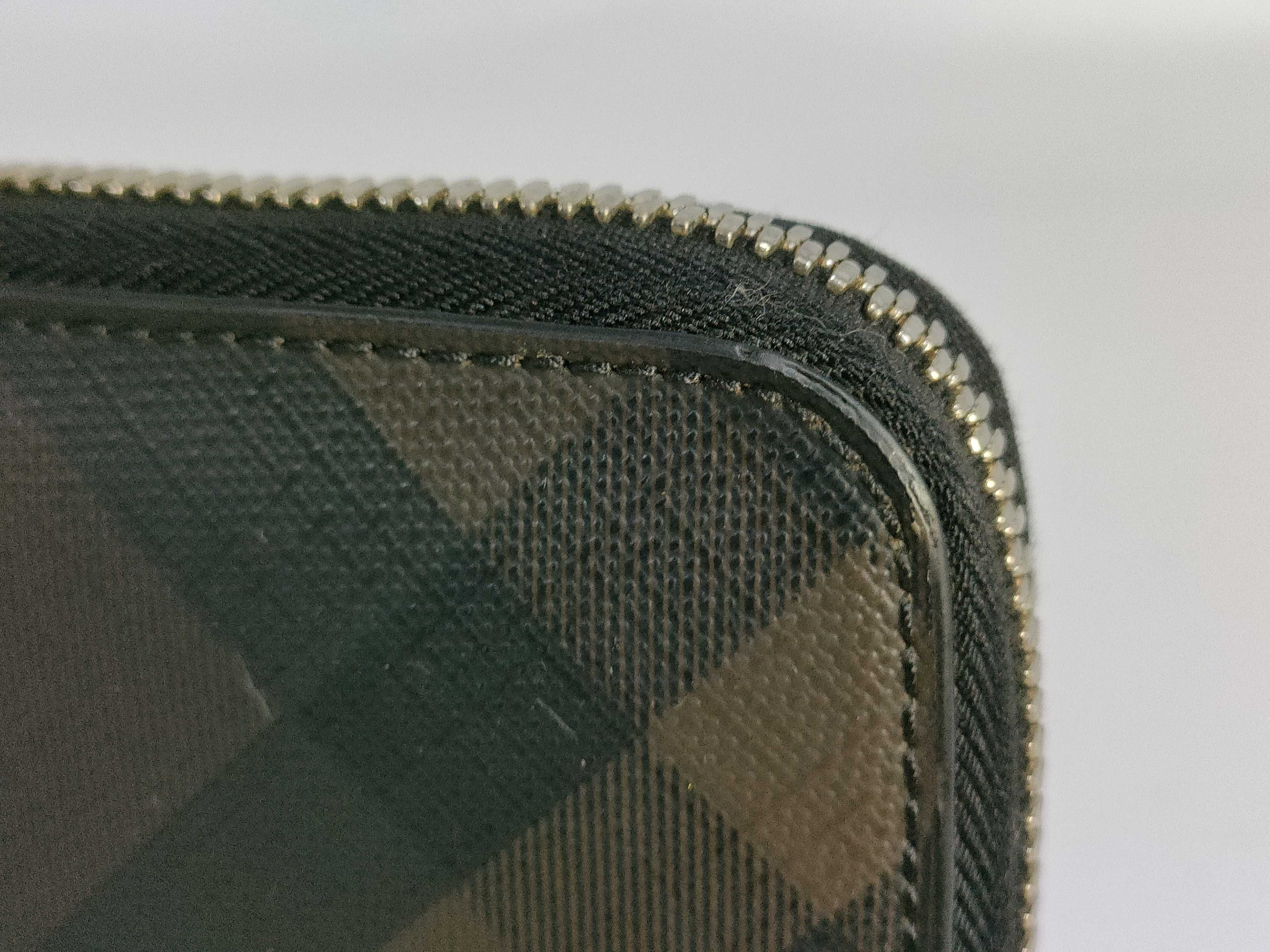Round Zip Long Wallet PVC Wallet — view 15