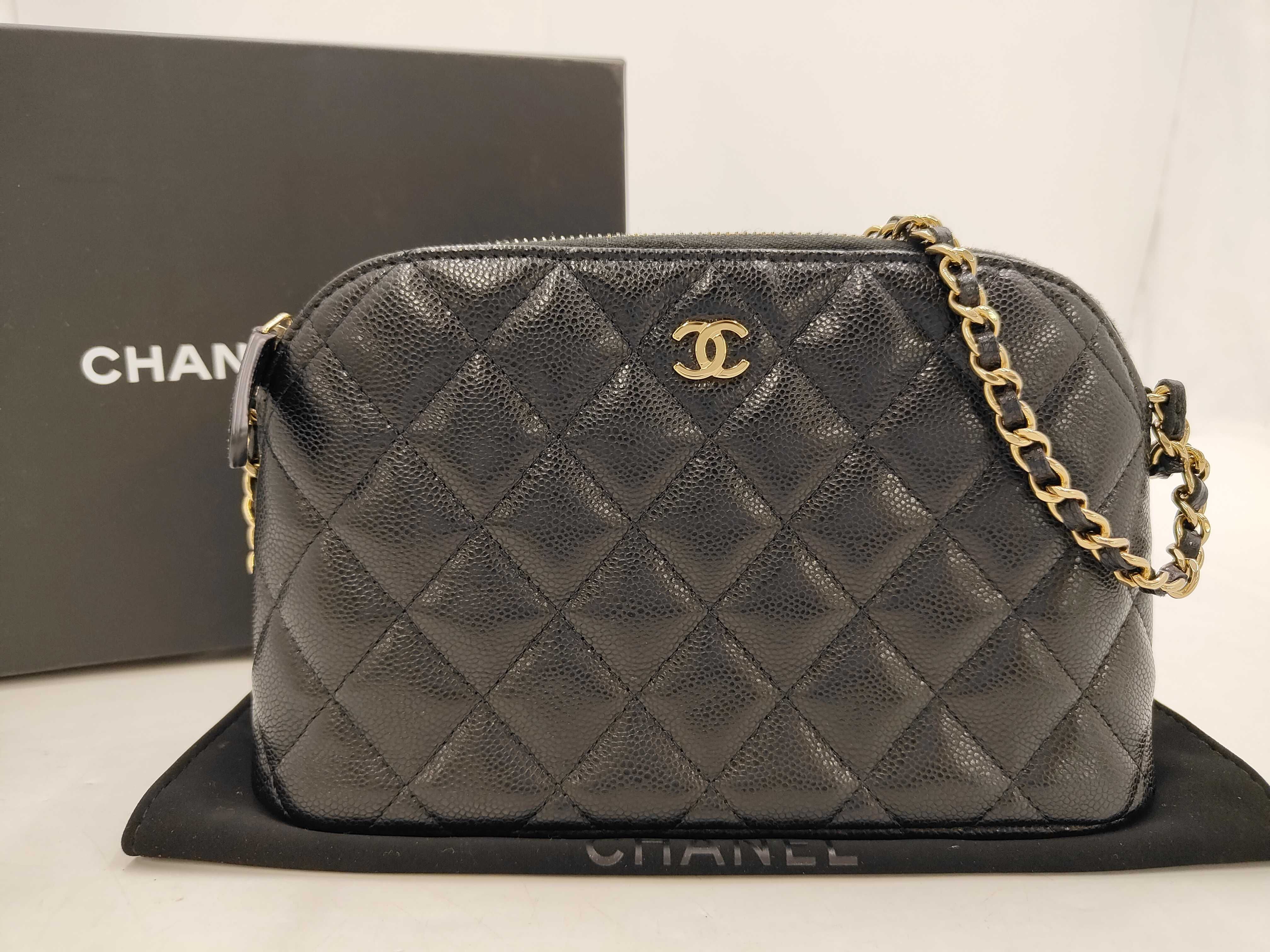 Caviar Skin Classic Shoulder Bag