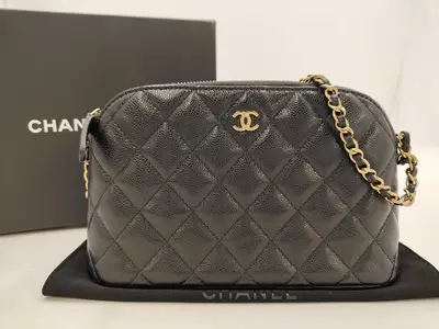 Caviar Skin Classic Shoulder Bag