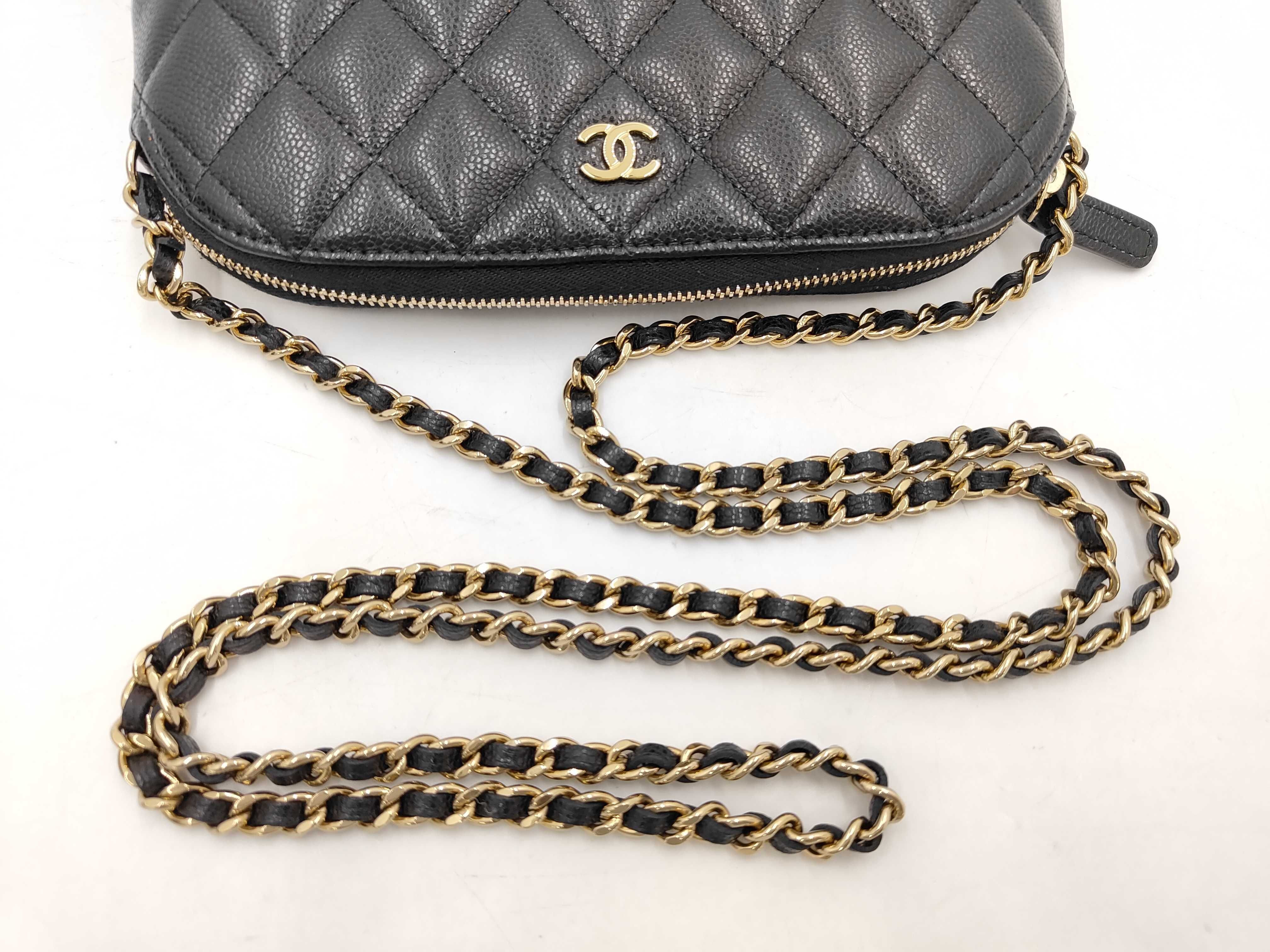 Caviar Skin Classic Shoulder Bag — view 5