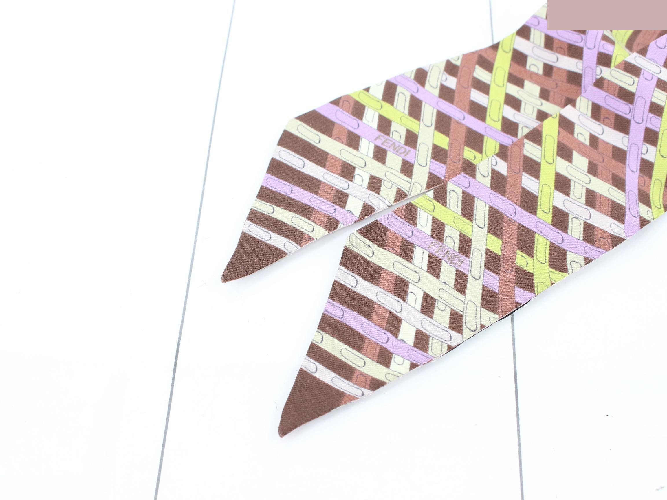 Other lines: Small items, accessories, scarves — view 3