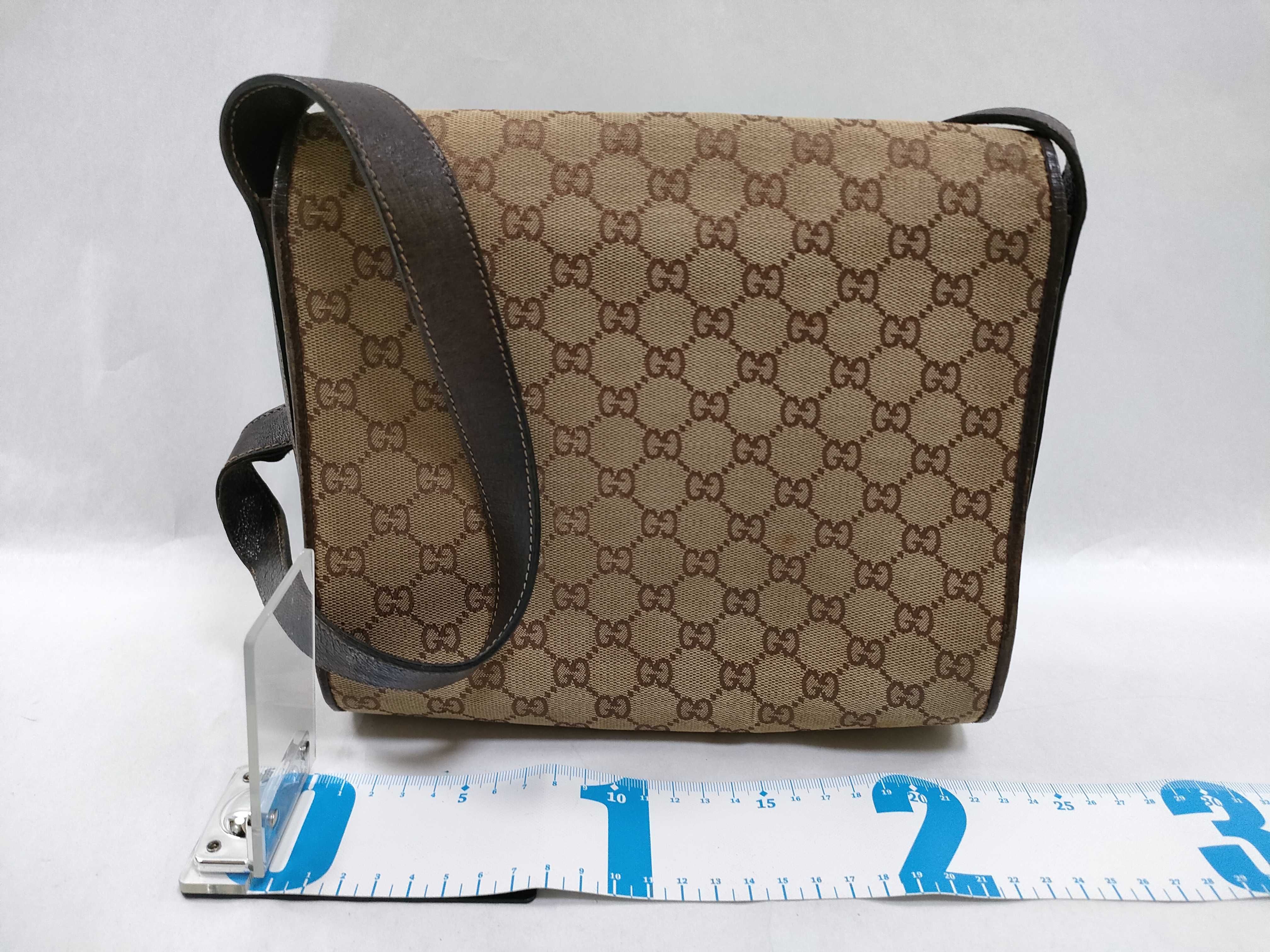 GG Canvas Shoulder Bag — view 2