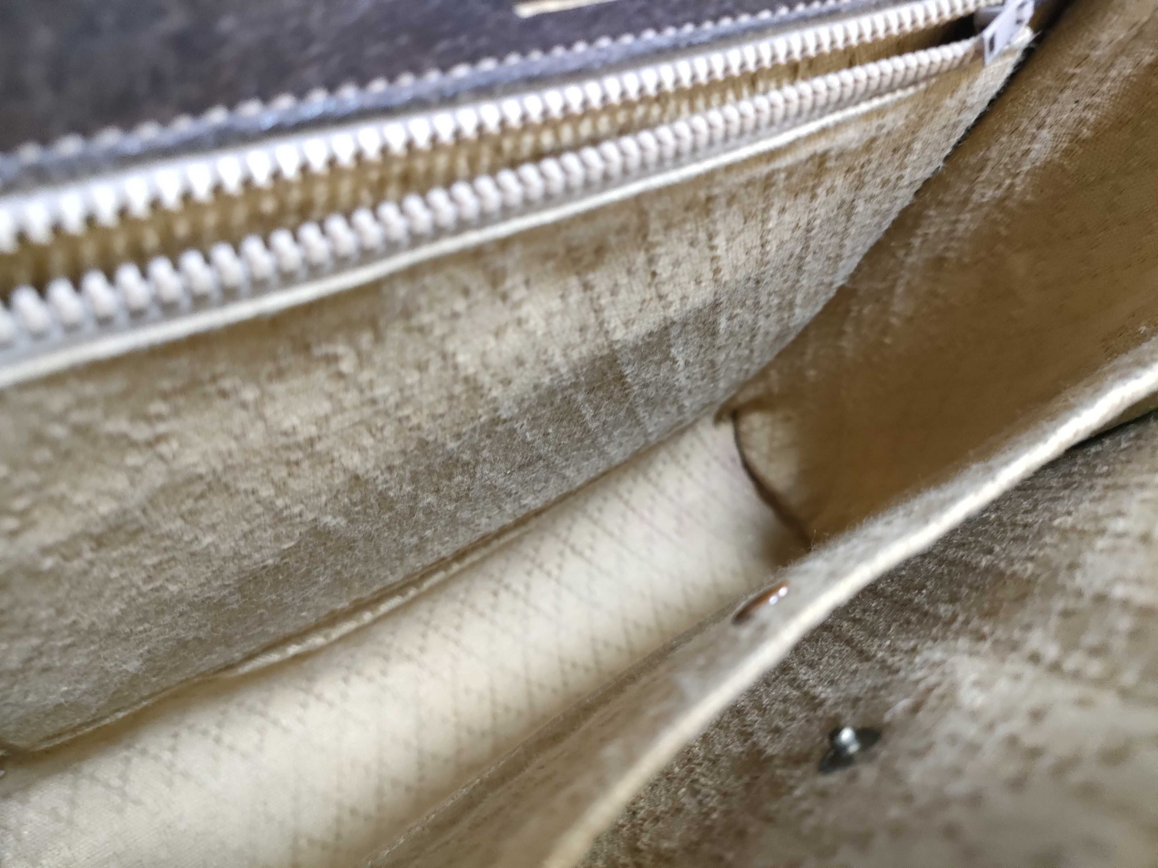 GG Canvas Shoulder Bag — view 8